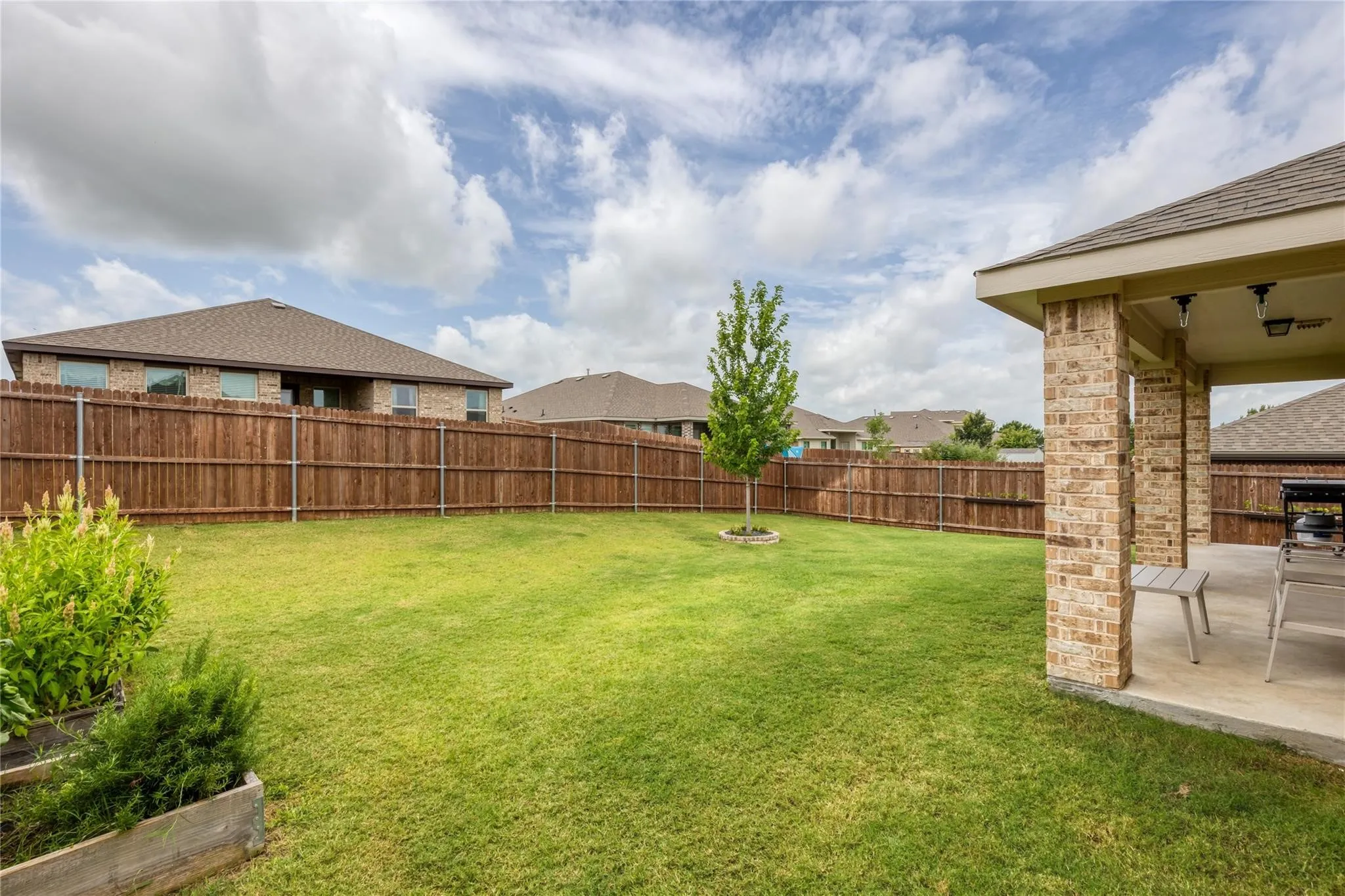 Single Family Residence For Rent in Parker County , 1825 Agarito Drive, Weatherford, Texas 76086, 3 Bedroom, 2 Bathroom, 2 Garage spaces, 1,620 Sqft, built in 2022, mls#21385799, Real Estate Agent in Weatherford, Homes For Rent in Parker county, Homes For Rent in Weatherford, Realtor in Weatherford Texas, Real Estate Brokerage Independent Realty Texas, Luminita Cordes Realtor