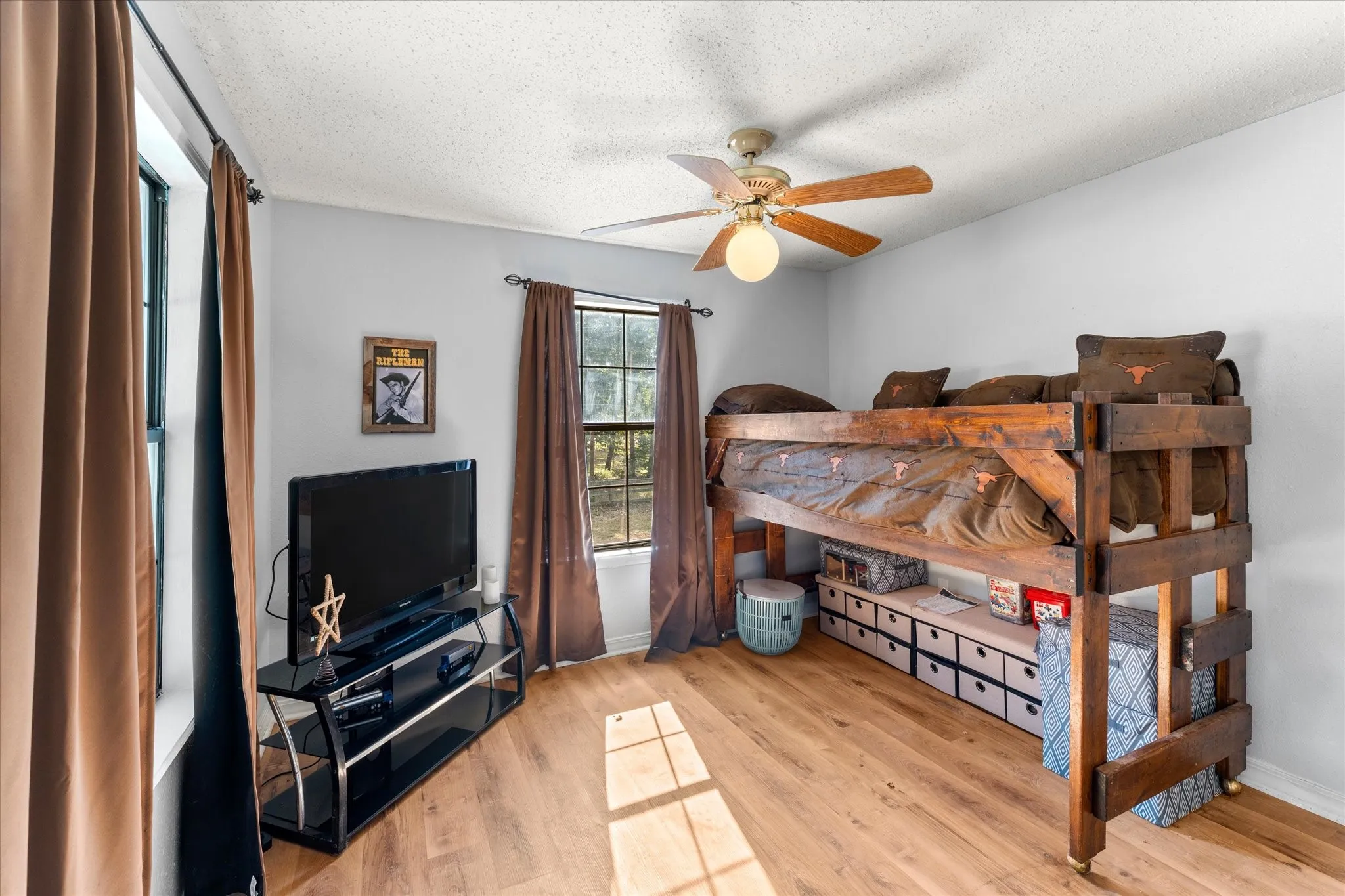 Single Family Residence For Sale in Wood County , 3825 E Hwy 154, Quitman, Texas 75783, 3 Bedroom, 3 Bathroom, 8 Garage spaces, 5,124 Sqft, built in 1980, mls#21383514, Real Estate Agent in Quitman, Homes For Sale in Wood county, Homes For Sale in Quitman, Realtor in Quitman Texas, Real Estate Brokerage Independent Realty Texas, Luminita Cordes Realtor