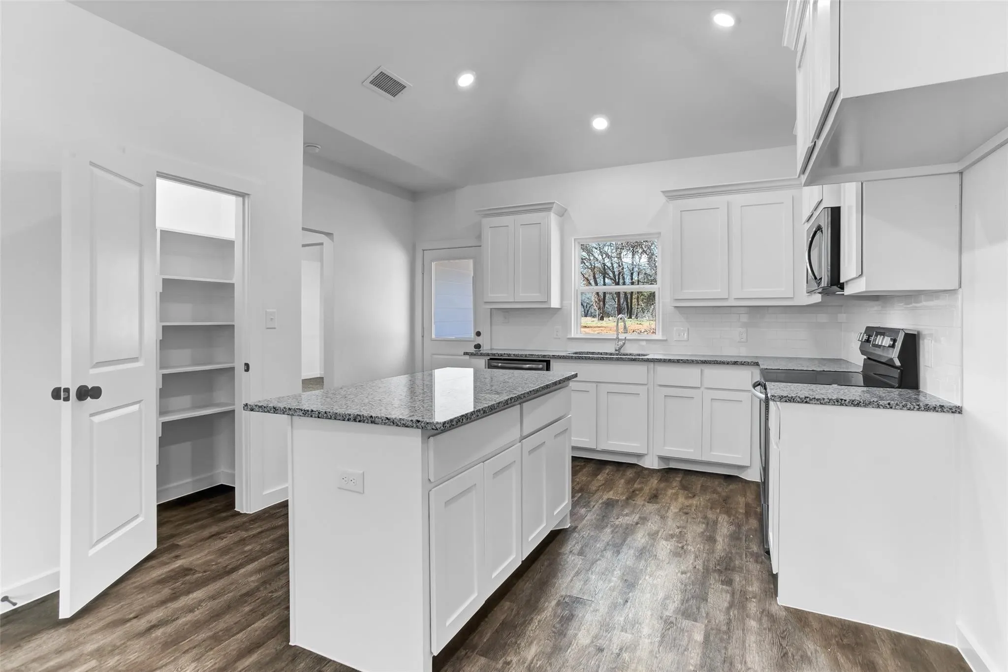 For Sale in Grayson County , 1471 Cathey Drive, Denison, Texas 75020, 16 Bedroom, 12 Bathroom, 8 Garage spaces, 0 Sqft, built in 2022, mls#21385801, Real Estate Agent in Denison, Homes For Sale in Grayson county, Homes For Sale in Denison, Realtor in Denison Texas, Real Estate Brokerage Independent Realty Texas, Luminita Cordes Realtor