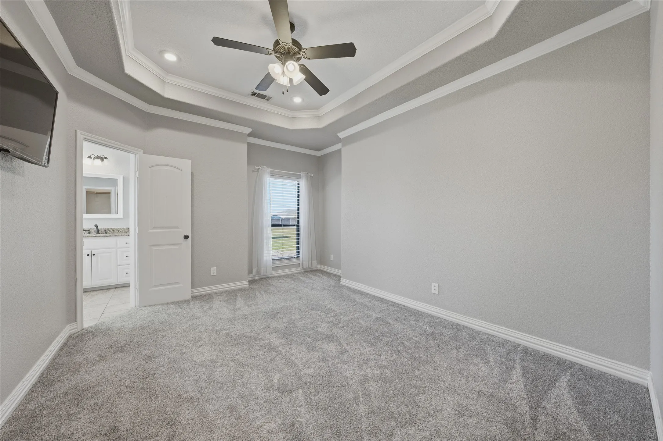 Single Family Residence For Sale in Kaufman County , 17821 FM 3080, Mabank, Texas 75147, 3 Bedroom, 2 Bathroom, 2 Garage spaces, 1,545 Sqft, built in 2013, mls#21385813, Real Estate Agent in Mabank, Homes For Sale in Kaufman county, Homes For Sale in Mabank, Realtor in Mabank Texas, Real Estate Brokerage Independent Realty Texas, Luminita Cordes Realtor