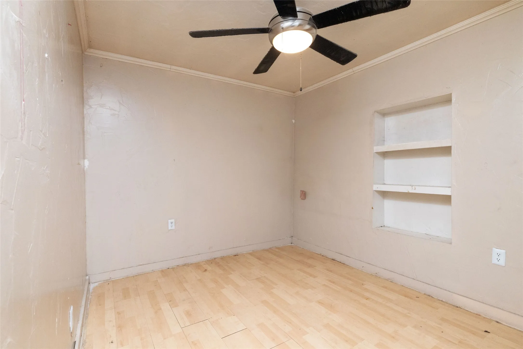 Single Family Residence For Sale in Dallas County , 2232 S Belt Line Road, Dallas, Texas 75253, 4 Bedroom, 2 Bathroom, Garage spaces, 1,712 Sqft, built in 1953, mls#21384267, Real Estate Agent in Dallas, Homes For Sale in Dallas county, Homes For Sale in Dallas, Realtor in Dallas Texas, Real Estate Brokerage Independent Realty Texas, Luminita Cordes Realtor
