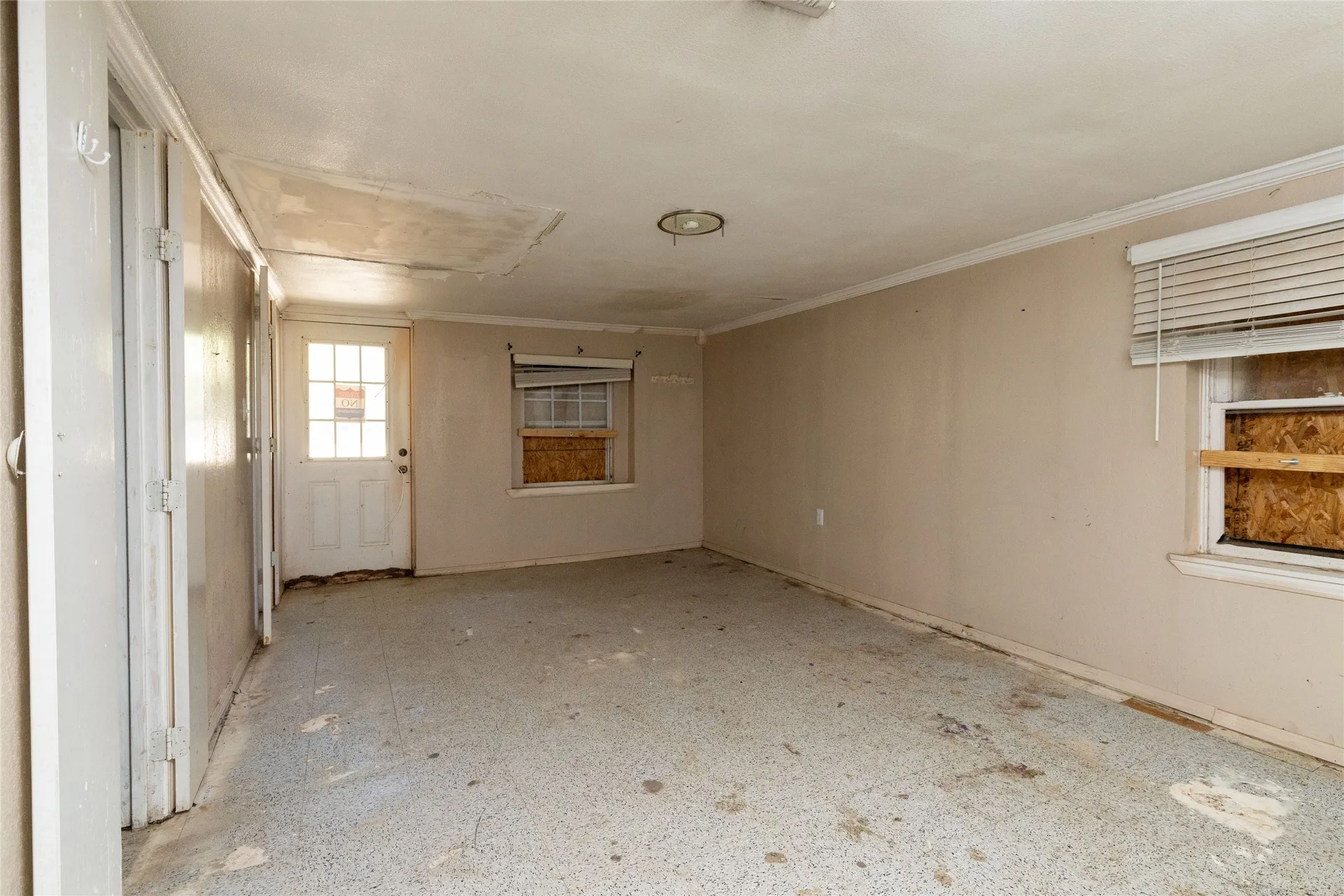 Single Family Residence For Sale in Dallas County , 2232 S Belt Line Road, Dallas, Texas 75253, 4 Bedroom, 2 Bathroom, Garage spaces, 1,712 Sqft, built in 1953, mls#21384267, Real Estate Agent in Dallas, Homes For Sale in Dallas county, Homes For Sale in Dallas, Realtor in Dallas Texas, Real Estate Brokerage Independent Realty Texas, Luminita Cordes Realtor