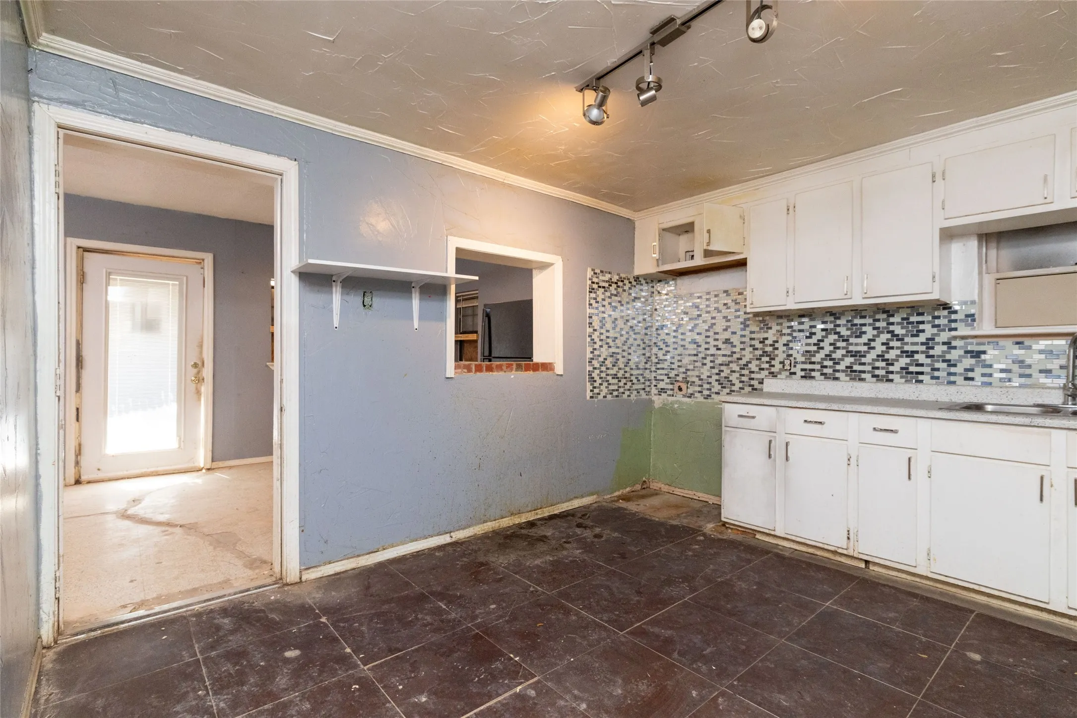 Single Family Residence For Sale in Dallas County , 2232 S Belt Line Road, Dallas, Texas 75253, 4 Bedroom, 2 Bathroom, Garage spaces, 1,712 Sqft, built in 1953, mls#21384267, Real Estate Agent in Dallas, Homes For Sale in Dallas county, Homes For Sale in Dallas, Realtor in Dallas Texas, Real Estate Brokerage Independent Realty Texas, Luminita Cordes Realtor