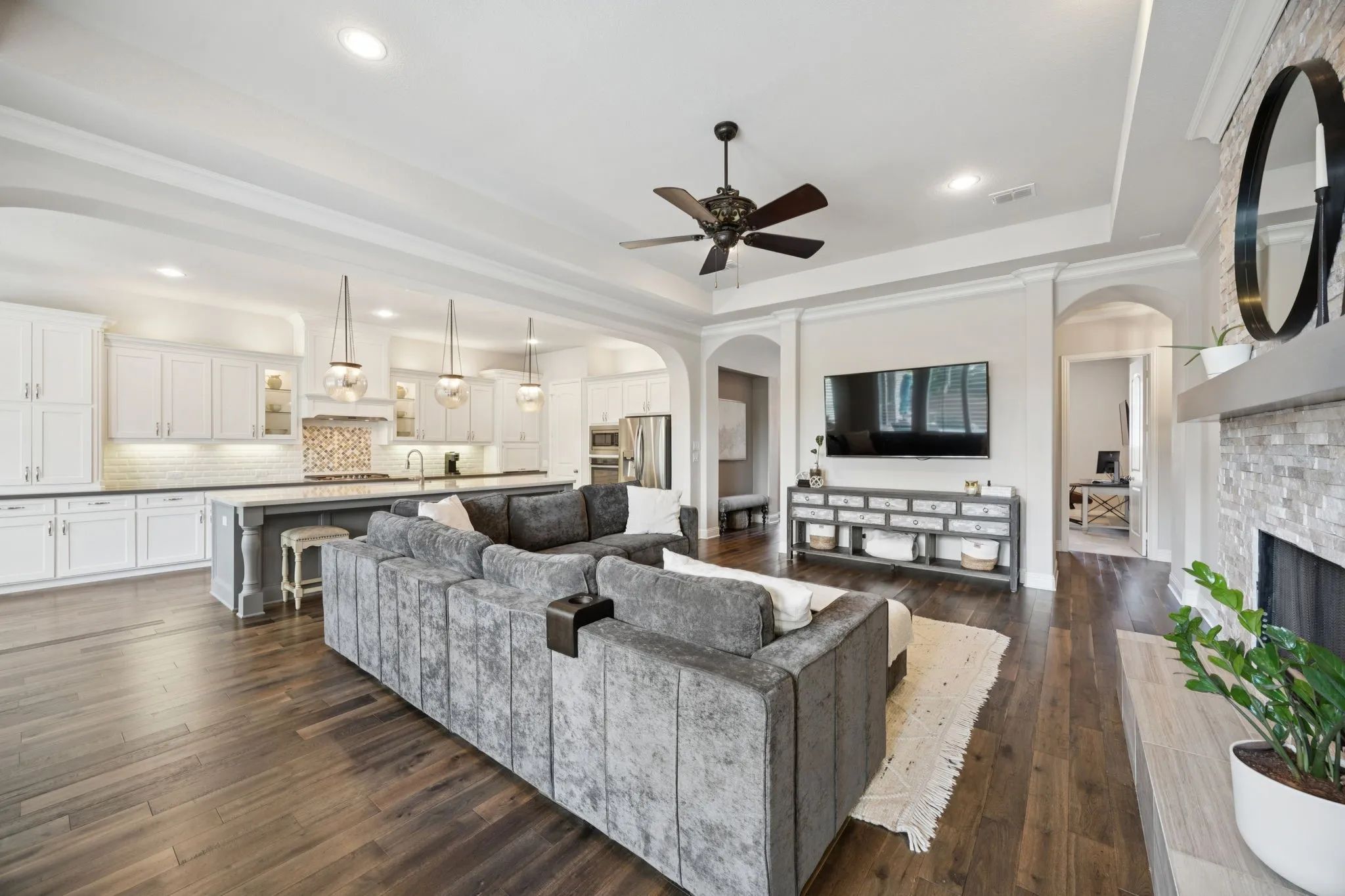 Single Family Residence For Sale in Collin County , 1604 Fireside Trail, Celina, Texas 75009, 4 Bedroom, 3 Bathroom, 3 Garage spaces, 2,701 Sqft, built in 2015, mls#21385650, Real Estate Agent in Celina, Homes For Sale in Collin county, Homes For Sale in Celina, Realtor in Celina Texas, Real Estate Brokerage Independent Realty Texas, Luminita Cordes Realtor