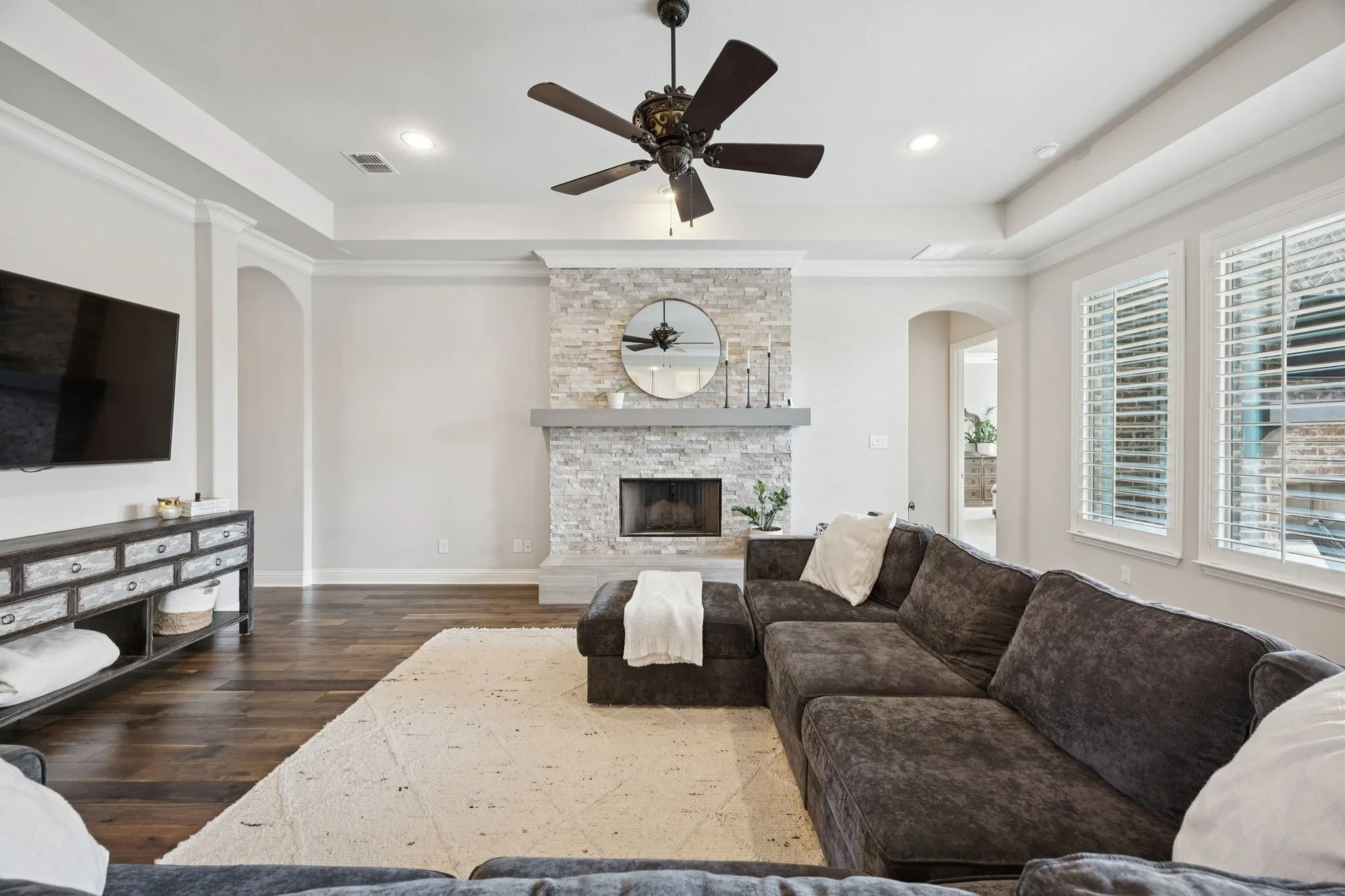 Single Family Residence For Sale in Collin County , 1604 Fireside Trail, Celina, Texas 75009, 4 Bedroom, 3 Bathroom, 3 Garage spaces, 2,701 Sqft, built in 2015, mls#21385650, Real Estate Agent in Celina, Homes For Sale in Collin county, Homes For Sale in Celina, Realtor in Celina Texas, Real Estate Brokerage Independent Realty Texas, Luminita Cordes Realtor