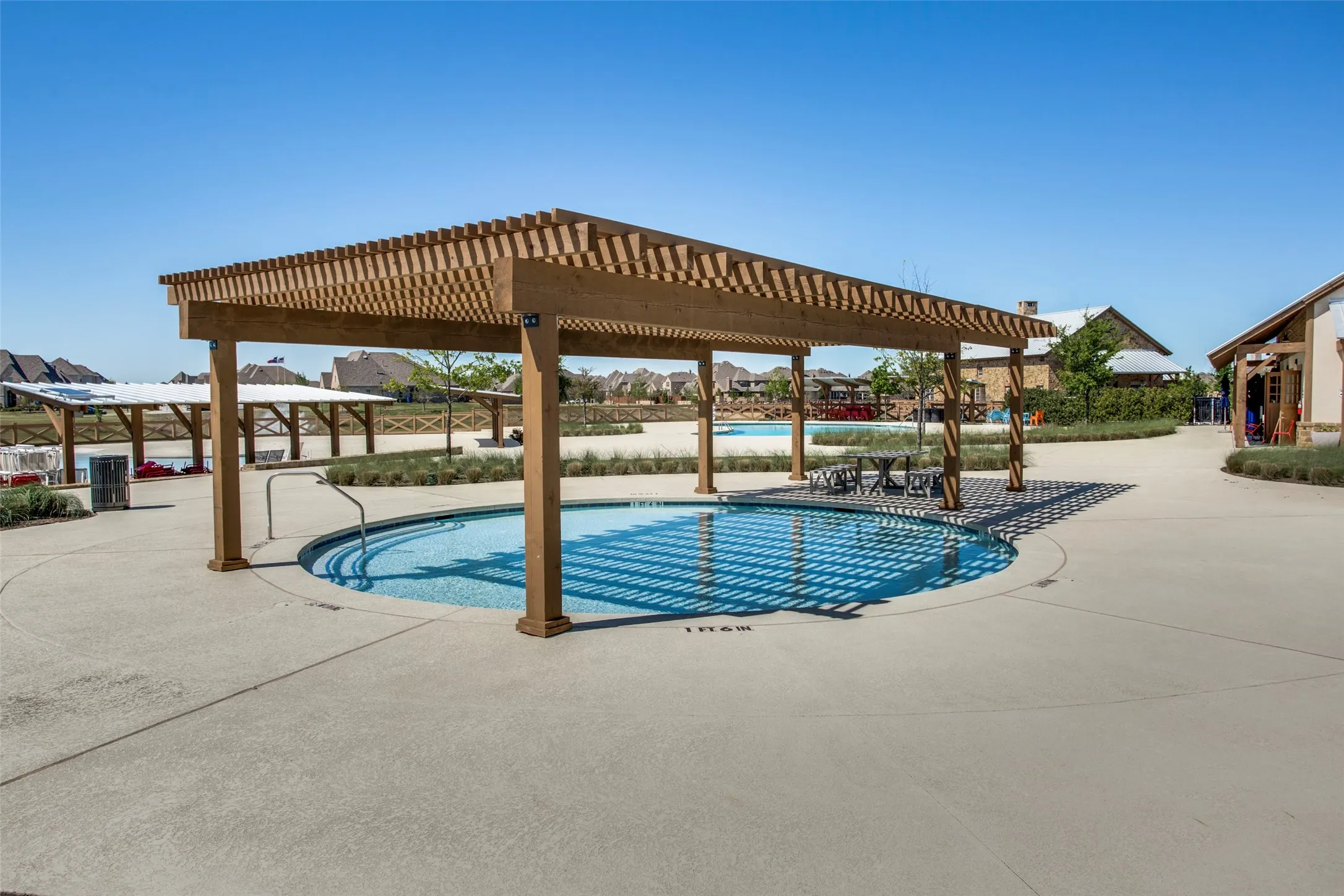 Single Family Residence For Sale in Collin County , 1604 Fireside Trail, Celina, Texas 75009, 4 Bedroom, 3 Bathroom, 3 Garage spaces, 2,701 Sqft, built in 2015, mls#21385650, Real Estate Agent in Celina, Homes For Sale in Collin county, Homes For Sale in Celina, Realtor in Celina Texas, Real Estate Brokerage Independent Realty Texas, Luminita Cordes Realtor