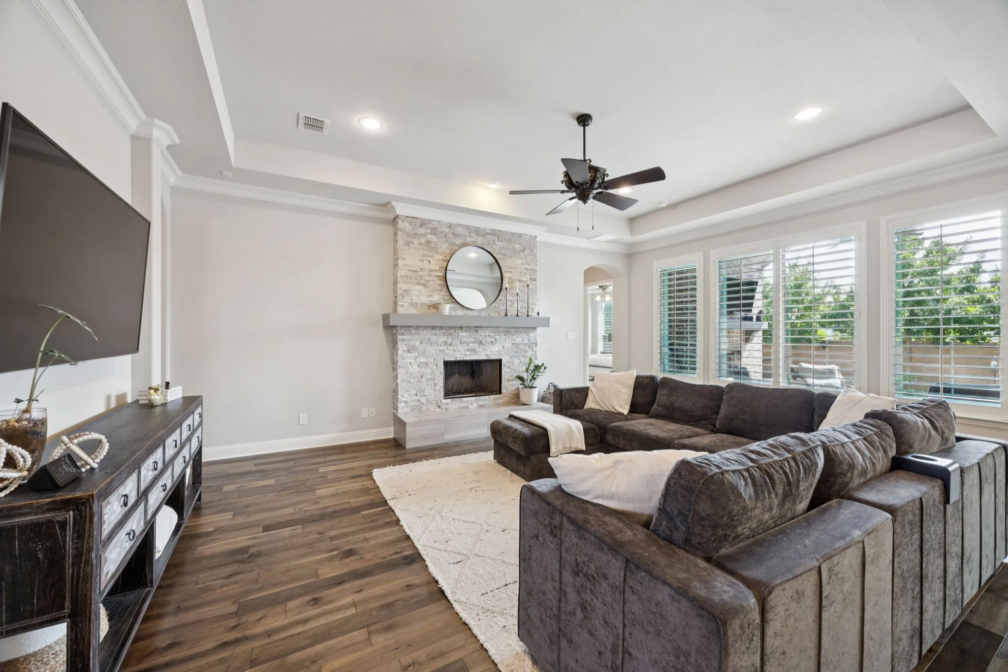 Single Family Residence For Sale in Collin County , 1604 Fireside Trail, Celina, Texas 75009, 4 Bedroom, 3 Bathroom, 3 Garage spaces, 2,701 Sqft, built in 2015, mls#21385650, Real Estate Agent in Celina, Homes For Sale in Collin county, Homes For Sale in Celina, Realtor in Celina Texas, Real Estate Brokerage Independent Realty Texas, Luminita Cordes Realtor