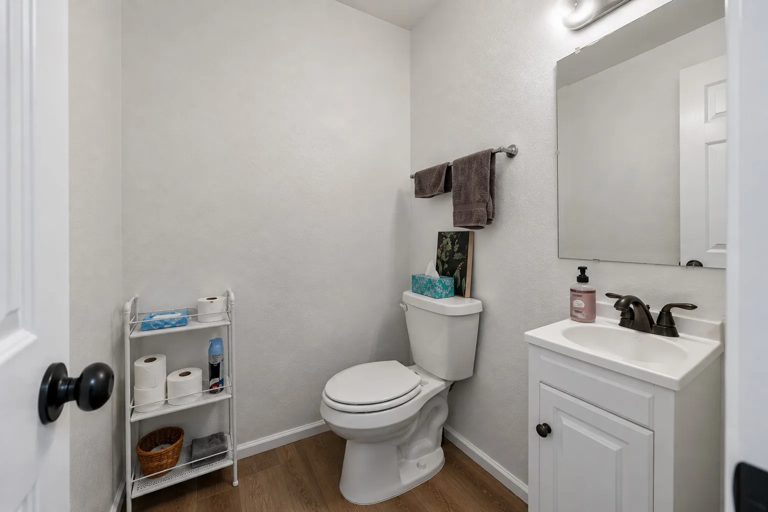 Single Family Residence For Sale in Dallas County , 646 E Fairmeadows Drive, Duncanville, Texas 75116, 3 Bedroom, 2 Bathroom, Garage spaces, 1,344 Sqft, built in 1962, mls#21385704, Real Estate Agent in Duncanville, Homes For Sale in Dallas county, Homes For Sale in Duncanville, Realtor in Duncanville Texas, Real Estate Brokerage Independent Realty Texas, Luminita Cordes Realtor