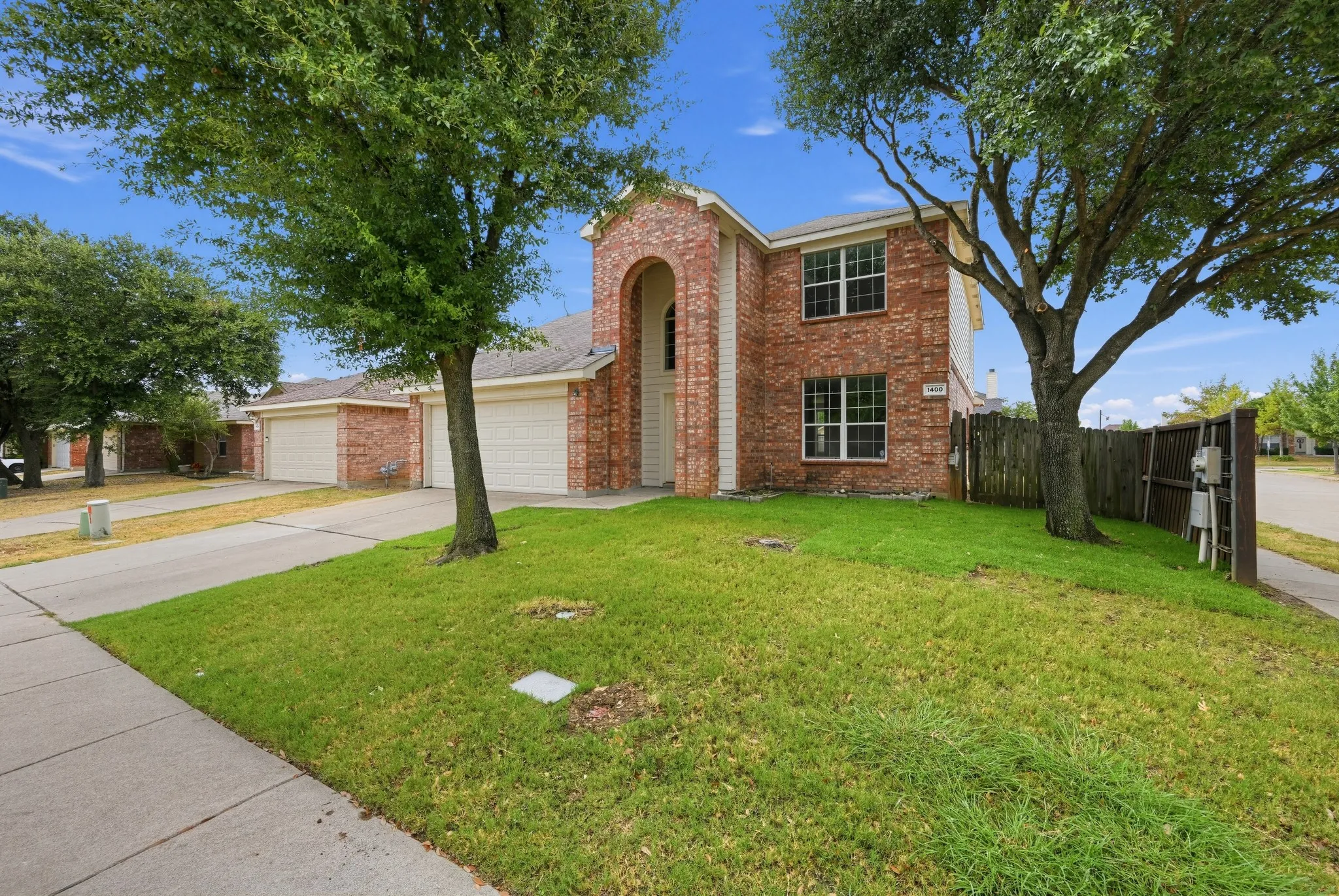 Single Family Residence For Sale in Tarrant County , 1400 Mountain Air Trail, Fort Worth, Texas 76131, 4 Bedroom, 3 Bathroom, 2 Garage spaces, 2,359 Sqft, built in 2005, mls#21385820, Real Estate Agent in Fort Worth, Homes For Sale in Tarrant county, Homes For Sale in Fort Worth, Realtor in Fort Worth Texas, Real Estate Brokerage Independent Realty Texas, Luminita Cordes Realtor