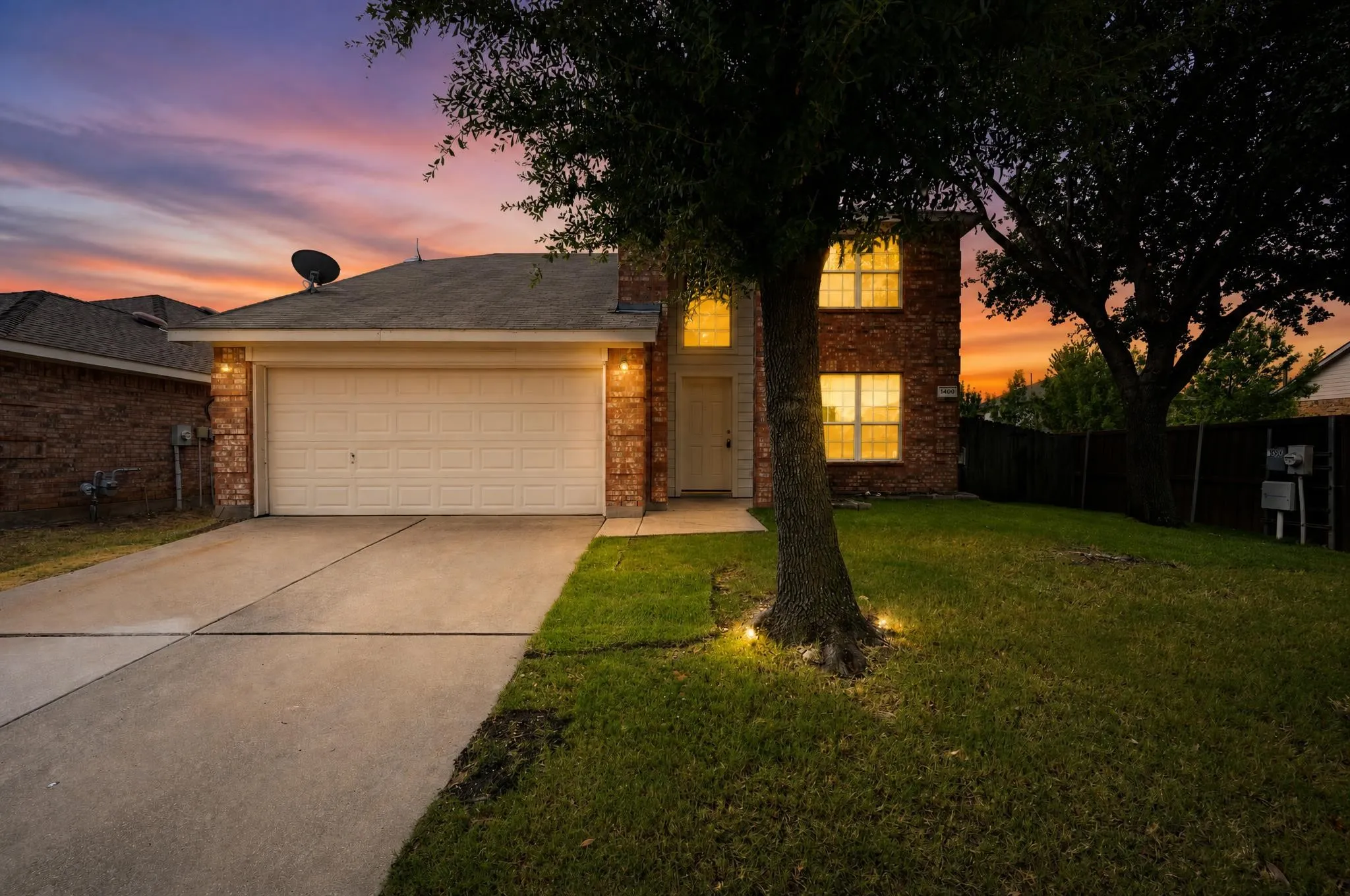 Single Family Residence For Sale in Tarrant County , 1400 Mountain Air Trail, Fort Worth, Texas 76131, 4 Bedroom, 3 Bathroom, 2 Garage spaces, 2,359 Sqft, built in 2005, mls#21385820, Real Estate Agent in Fort Worth, Homes For Sale in Tarrant county, Homes For Sale in Fort Worth, Realtor in Fort Worth Texas, Real Estate Brokerage Independent Realty Texas, Luminita Cordes Realtor