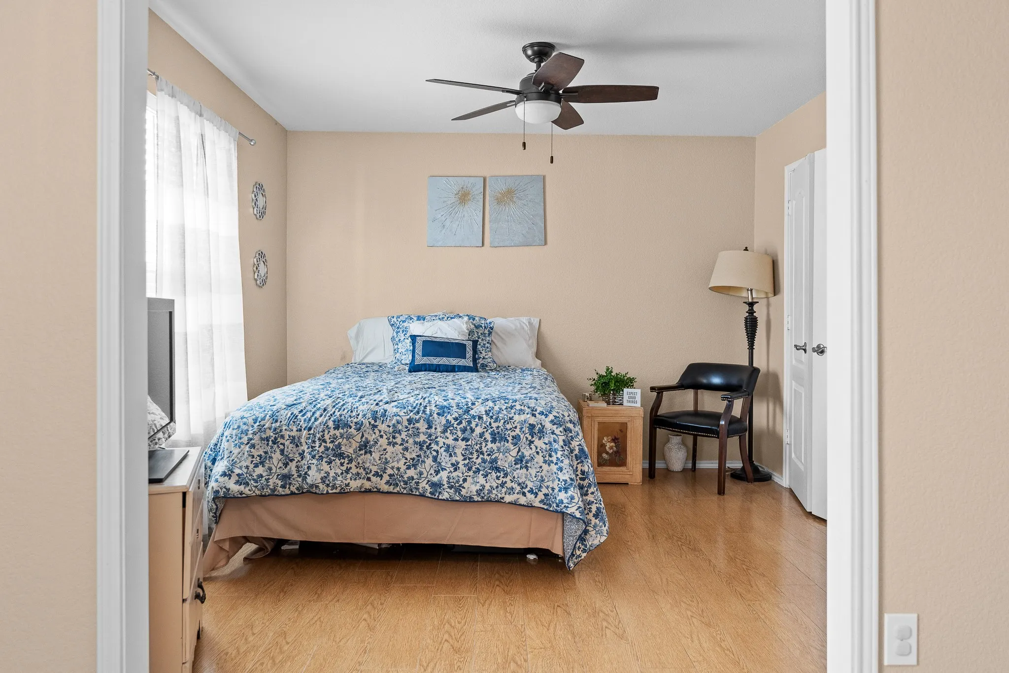 Single Family Residence For Rent in Tarrant County , 729 Pheasant Road, Saginaw, Texas 76131, 4 Bedroom, 2 Bathroom, 2 Garage spaces, 1,840 Sqft, built in 2006, mls#21385811, Real Estate Agent in Saginaw, Homes For Rent in Tarrant county, Homes For Rent in Saginaw, Realtor in Saginaw Texas, Real Estate Brokerage Independent Realty Texas, Luminita Cordes Realtor