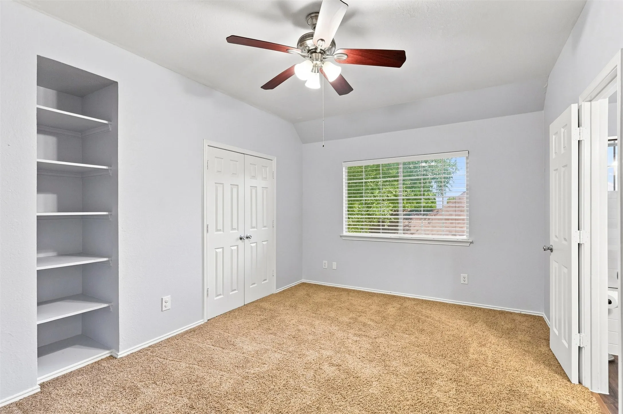 Single Family Residence For Sale in Collin County , 5108 Feather Crest, Mc Kinney, Texas 75072, 4 Bedroom, 3 Bathroom, 2 Garage spaces, 2,994 Sqft, built in 1992, mls#21385027, Real Estate Agent in Mc Kinney, Homes For Sale in Collin county, Homes For Sale in Mc Kinney, Realtor in Mc Kinney Texas, Real Estate Brokerage Independent Realty Texas, Luminita Cordes Realtor