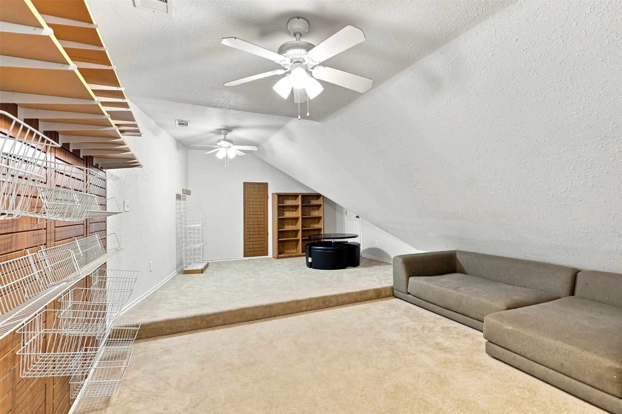Single Family Residence For Sale in Collin County , 5108 Feather Crest, Mc Kinney, Texas 75072, 4 Bedroom, 3 Bathroom, 2 Garage spaces, 2,994 Sqft, built in 1992, mls#21385027, Real Estate Agent in Mc Kinney, Homes For Sale in Collin county, Homes For Sale in Mc Kinney, Realtor in Mc Kinney Texas, Real Estate Brokerage Independent Realty Texas, Luminita Cordes Realtor