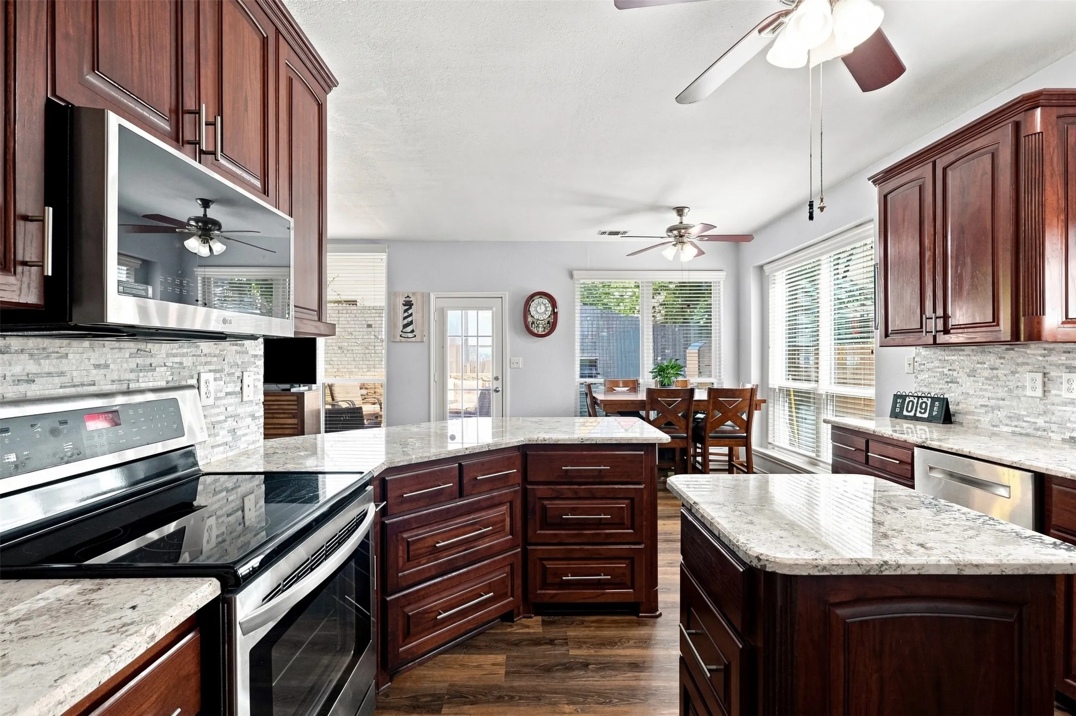 Single Family Residence For Sale in Collin County , 5108 Feather Crest, Mc Kinney, Texas 75072, 4 Bedroom, 3 Bathroom, 2 Garage spaces, 2,994 Sqft, built in 1992, mls#21385027, Real Estate Agent in Mc Kinney, Homes For Sale in Collin county, Homes For Sale in Mc Kinney, Realtor in Mc Kinney Texas, Real Estate Brokerage Independent Realty Texas, Luminita Cordes Realtor