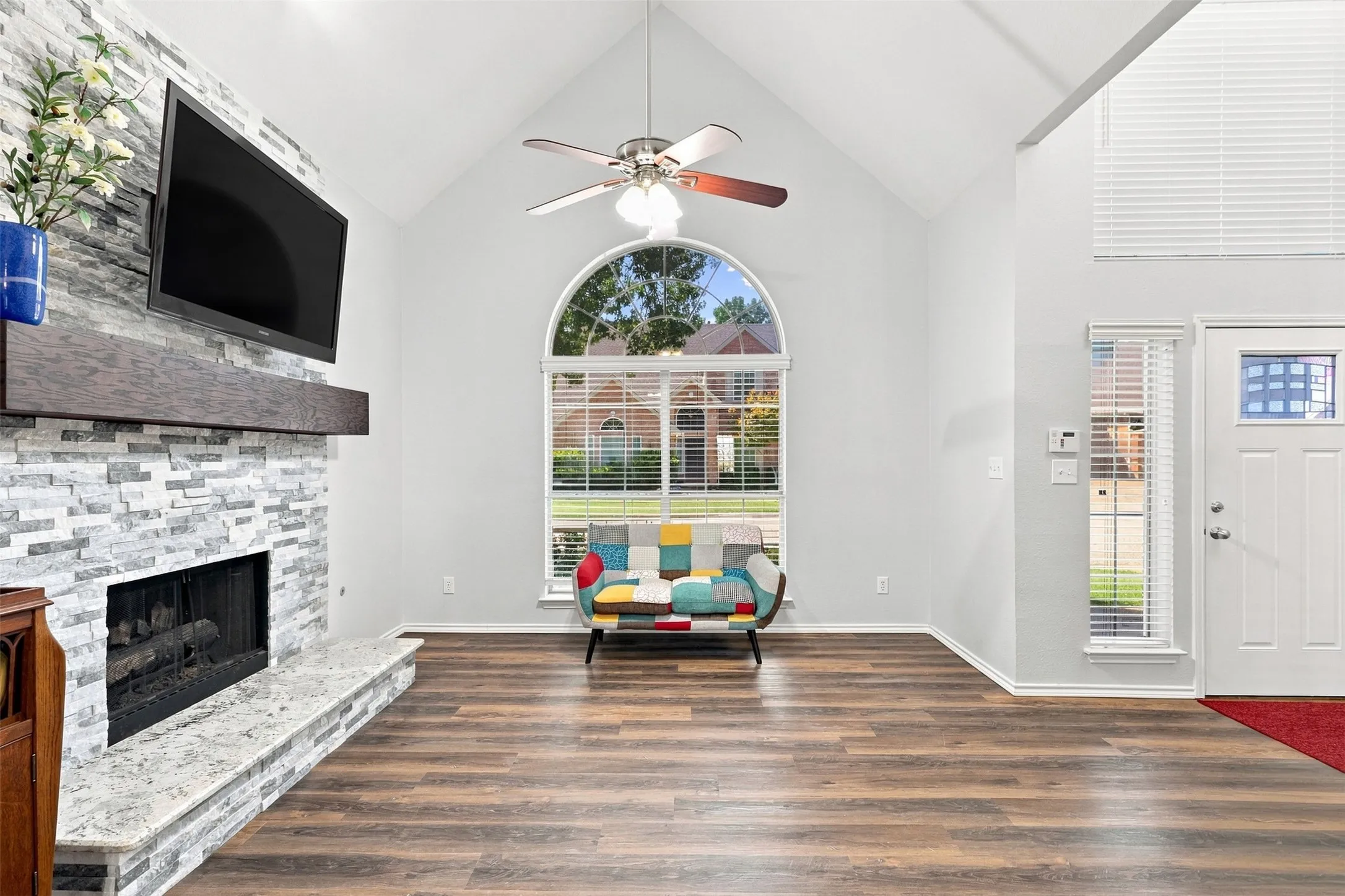Single Family Residence For Sale in Collin County , 5108 Feather Crest, Mc Kinney, Texas 75072, 4 Bedroom, 3 Bathroom, 2 Garage spaces, 2,994 Sqft, built in 1992, mls#21385027, Real Estate Agent in Mc Kinney, Homes For Sale in Collin county, Homes For Sale in Mc Kinney, Realtor in Mc Kinney Texas, Real Estate Brokerage Independent Realty Texas, Luminita Cordes Realtor