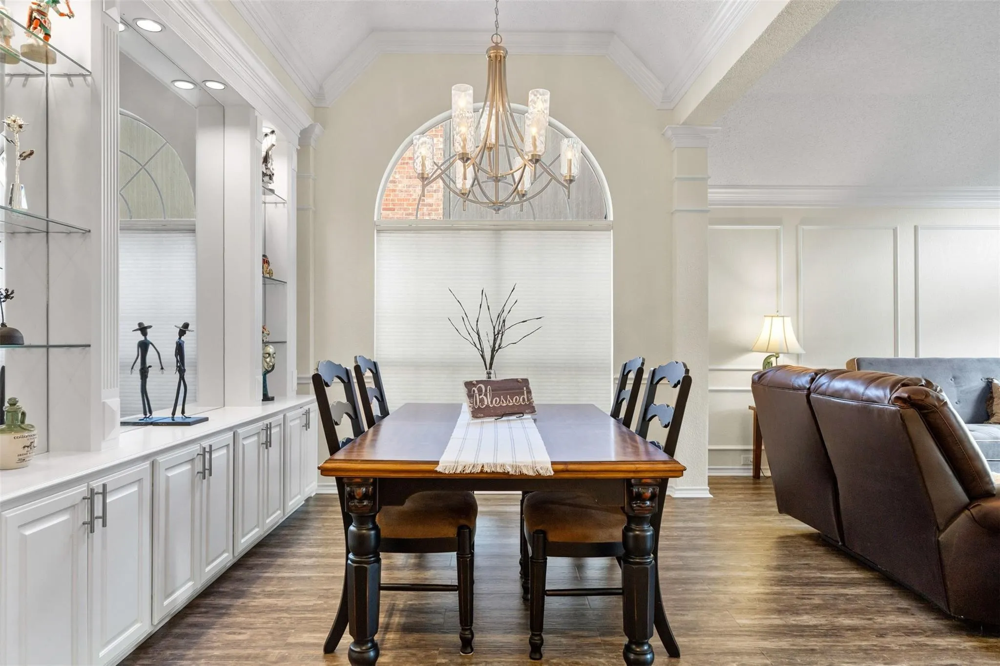 Wood-finish flooring throughout