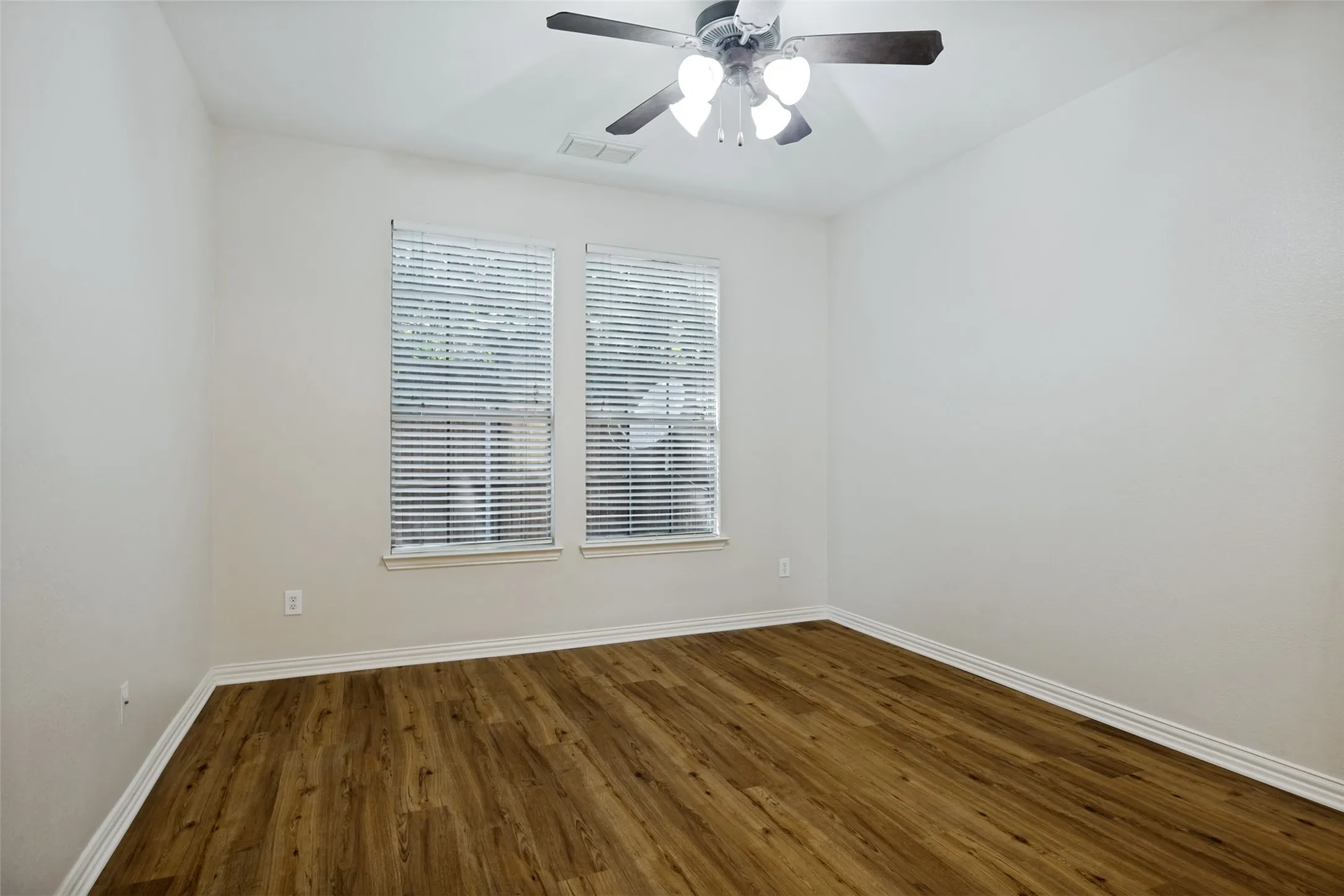 Townhouse For Rent in Collin County , 7925 Hannah Street, Plano, Texas 75025, 4 Bedroom, 4 Bathroom, 2 Garage spaces, 1,948 Sqft, built in 2007, mls#21385823, Real Estate Agent in Plano, Homes For Rent in Collin county, Homes For Rent in Plano, Realtor in Plano Texas, Real Estate Brokerage Independent Realty Texas, Luminita Cordes Realtor