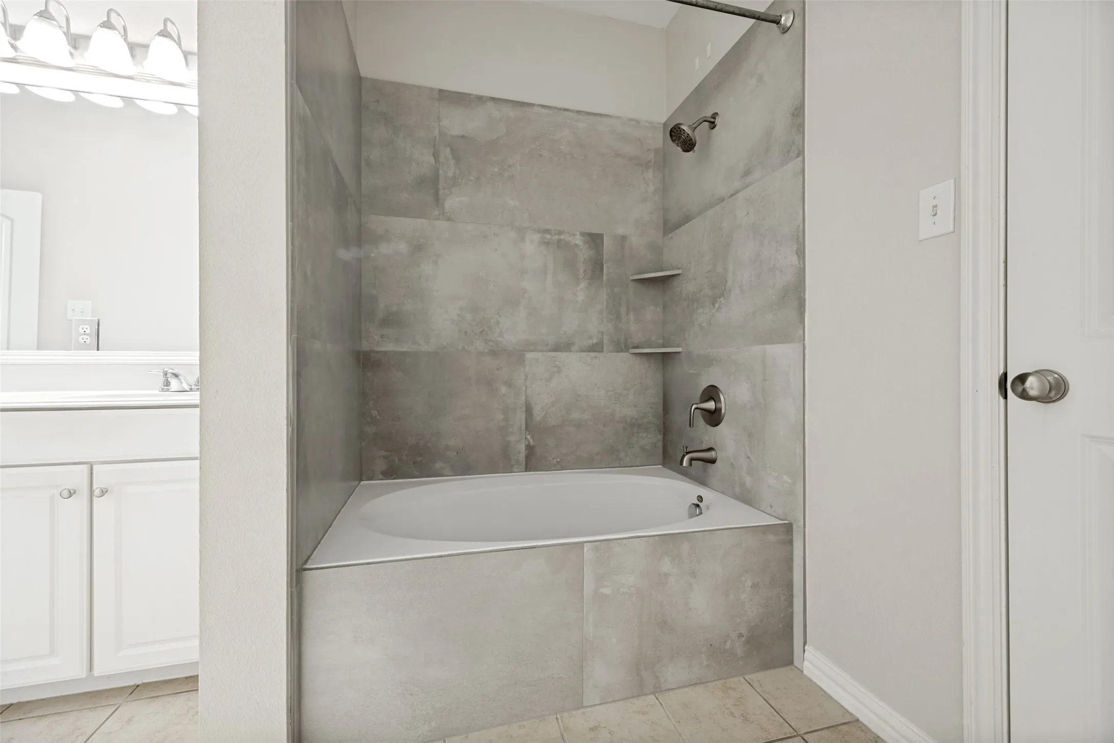 Townhouse For Rent in Collin County , 7925 Hannah Street, Plano, Texas 75025, 4 Bedroom, 4 Bathroom, 2 Garage spaces, 1,948 Sqft, built in 2007, mls#21385823, Real Estate Agent in Plano, Homes For Rent in Collin county, Homes For Rent in Plano, Realtor in Plano Texas, Real Estate Brokerage Independent Realty Texas, Luminita Cordes Realtor