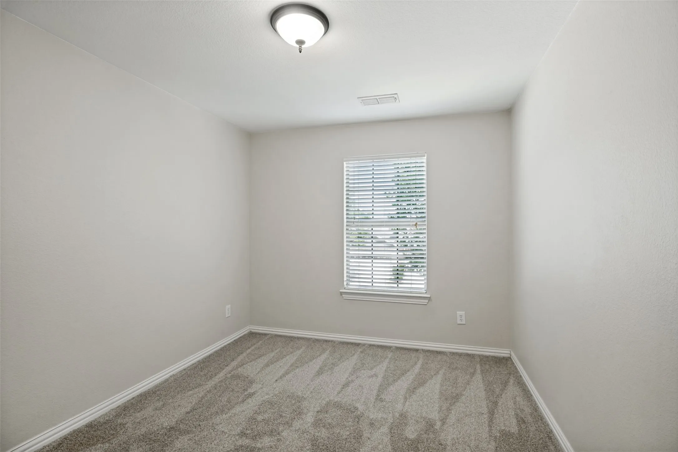 Townhouse For Rent in Collin County , 7925 Hannah Street, Plano, Texas 75025, 4 Bedroom, 4 Bathroom, 2 Garage spaces, 1,948 Sqft, built in 2007, mls#21385823, Real Estate Agent in Plano, Homes For Rent in Collin county, Homes For Rent in Plano, Realtor in Plano Texas, Real Estate Brokerage Independent Realty Texas, Luminita Cordes Realtor