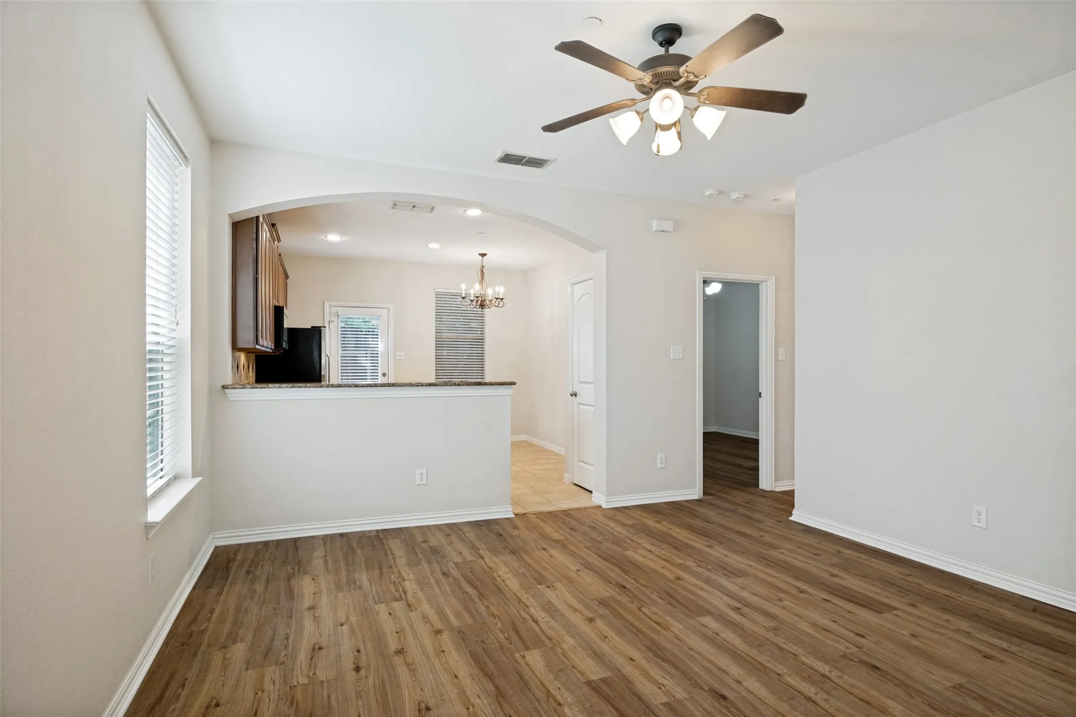 Townhouse For Rent in Collin County , 7925 Hannah Street, Plano, Texas 75025, 4 Bedroom, 4 Bathroom, 2 Garage spaces, 1,948 Sqft, built in 2007, mls#21385823, Real Estate Agent in Plano, Homes For Rent in Collin county, Homes For Rent in Plano, Realtor in Plano Texas, Real Estate Brokerage Independent Realty Texas, Luminita Cordes Realtor