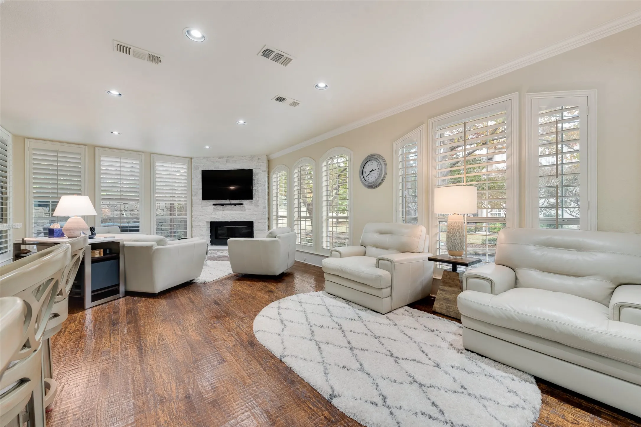 Townhouse For Rent in Dallas County , 4400 Saint Andrews Boulevard, Irving, Texas 75038, 3 Bedroom, 3 Bathroom, 2 Garage spaces, 2,279 Sqft, built in 1999, mls#21369889, Real Estate Agent in Irving, Homes For Rent in Dallas county, Homes For Rent in Irving, Realtor in Irving Texas, Real Estate Brokerage Independent Realty Texas, Luminita Cordes Realtor