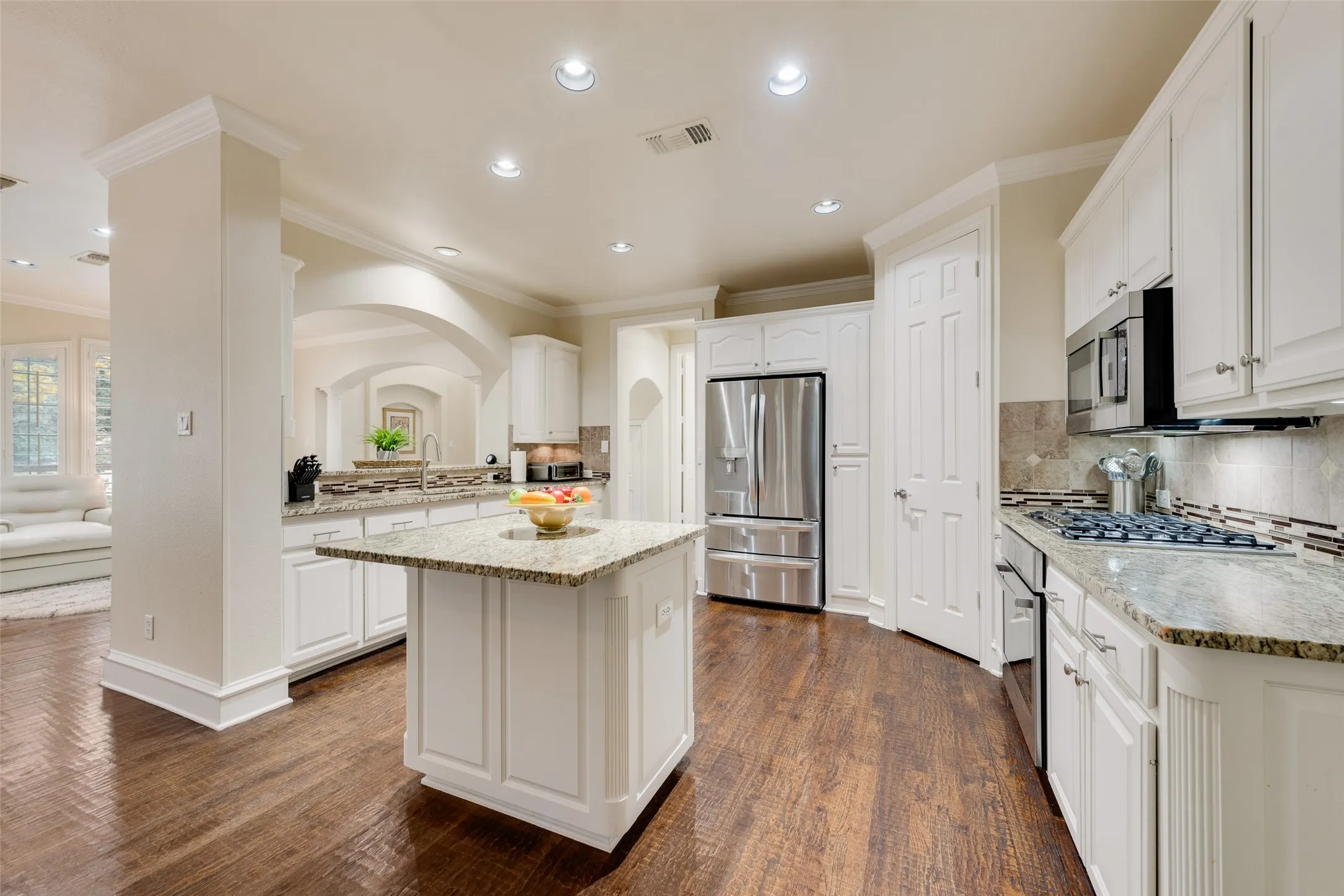 Townhouse For Rent in Dallas County , 4400 Saint Andrews Boulevard, Irving, Texas 75038, 3 Bedroom, 3 Bathroom, 2 Garage spaces, 2,279 Sqft, built in 1999, mls#21369889, Real Estate Agent in Irving, Homes For Rent in Dallas county, Homes For Rent in Irving, Realtor in Irving Texas, Real Estate Brokerage Independent Realty Texas, Luminita Cordes Realtor