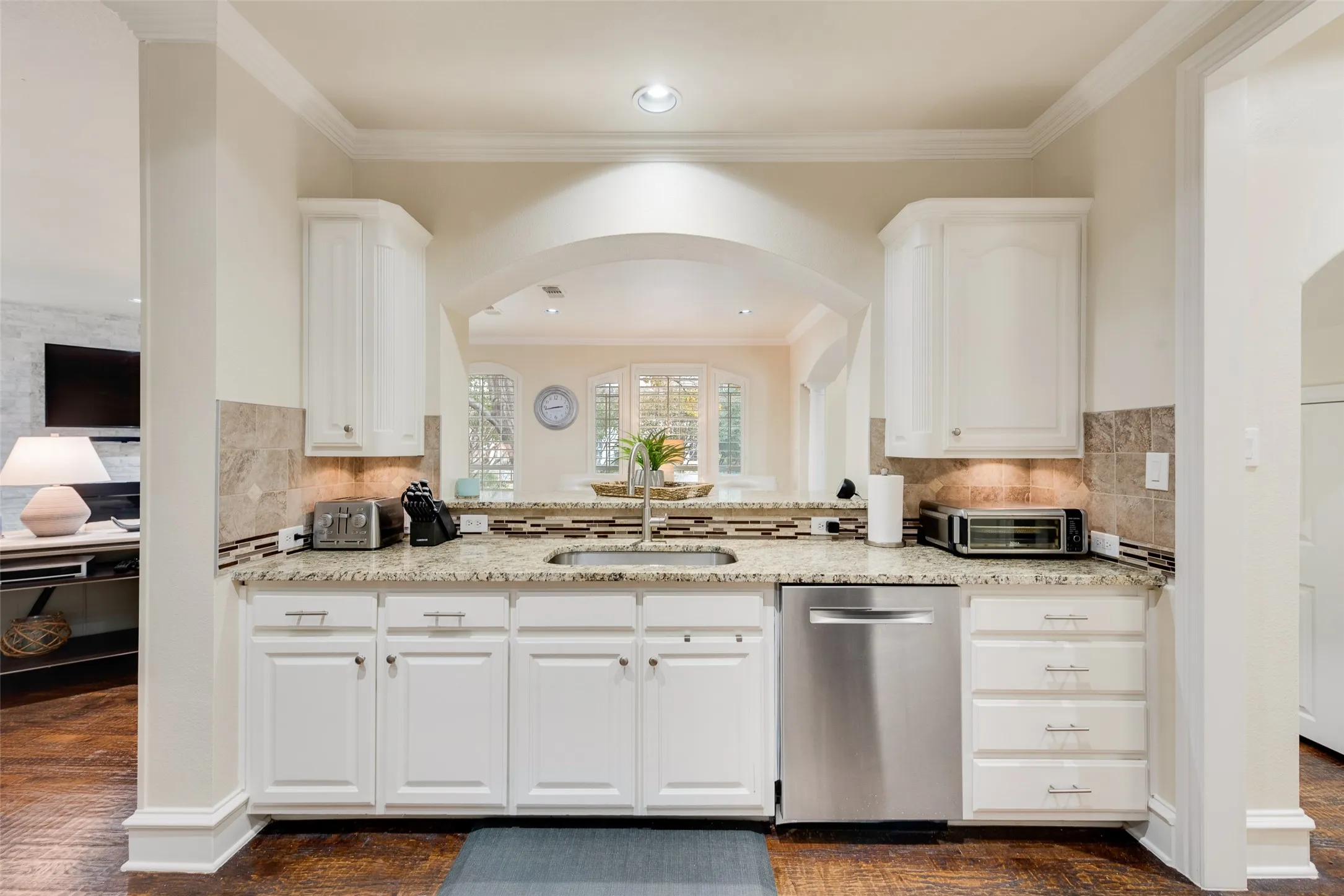 Townhouse For Rent in Dallas County , 4400 Saint Andrews Boulevard, Irving, Texas 75038, 3 Bedroom, 3 Bathroom, 2 Garage spaces, 2,279 Sqft, built in 1999, mls#21369889, Real Estate Agent in Irving, Homes For Rent in Dallas county, Homes For Rent in Irving, Realtor in Irving Texas, Real Estate Brokerage Independent Realty Texas, Luminita Cordes Realtor