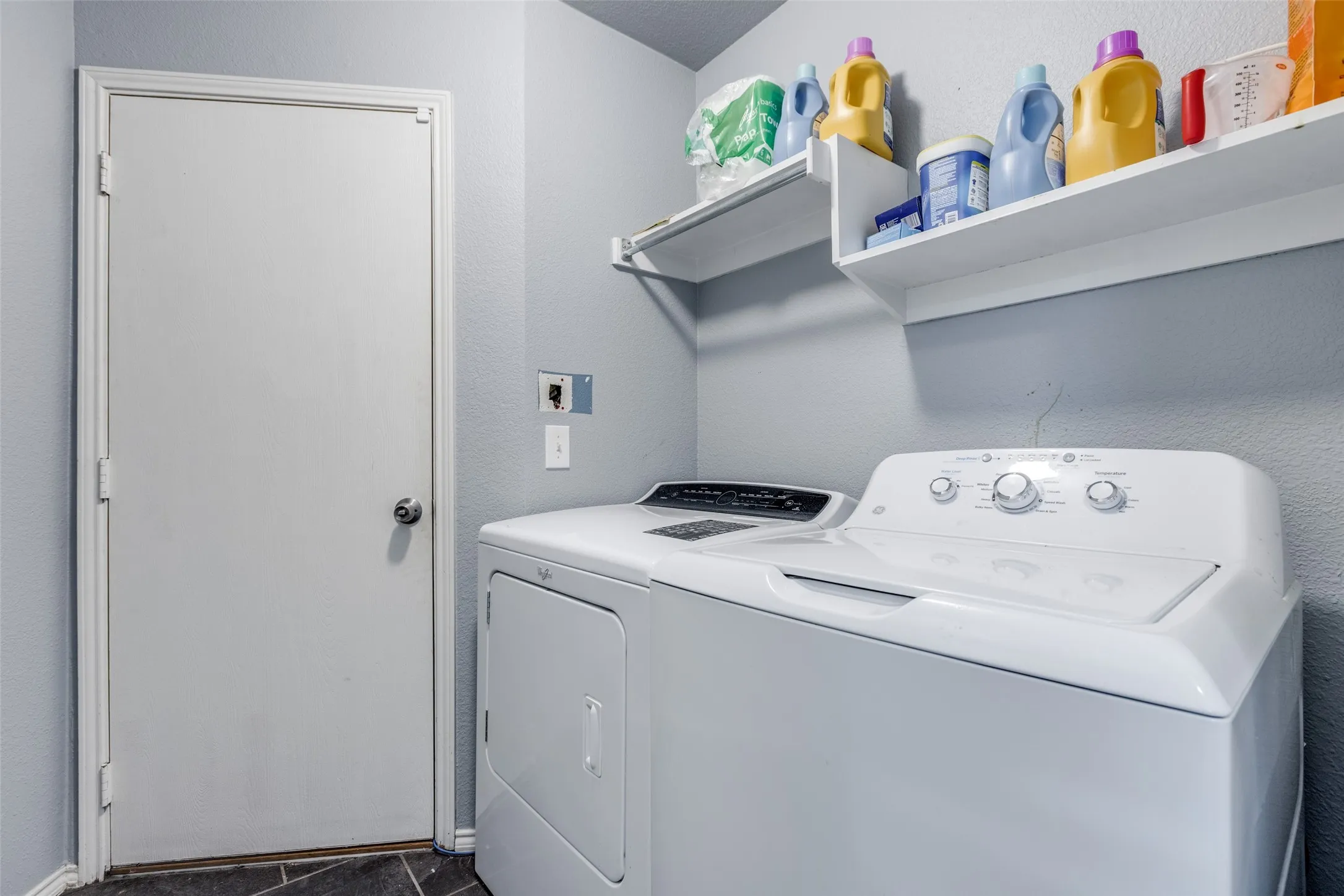 Single Family Residence For Rent in Collin County , 2402 Pheasant Run, Melissa, Texas 75454, 4 Bedroom, 2 Bathroom, 2 Garage spaces, 2,124 Sqft, built in 2003, mls#21381821, Real Estate Agent in Melissa, Homes For Rent in Collin county, Homes For Rent in Melissa, Realtor in Melissa Texas, Real Estate Brokerage Independent Realty Texas, Luminita Cordes Realtor