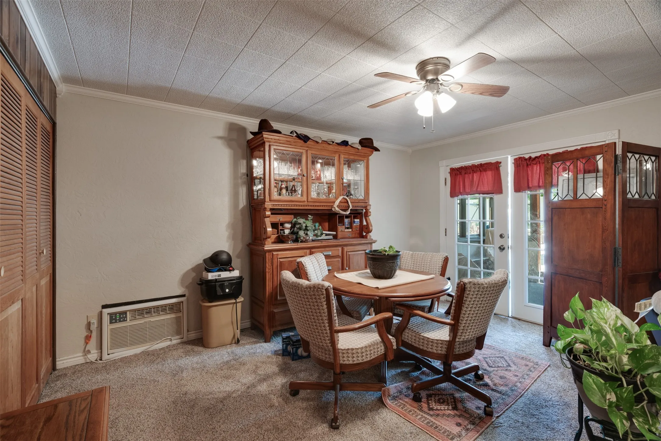 Single Family Residence For Sale in Wichita County , 1225 34th Street, Wichita Falls, Texas 76302, 2 Bedroom, 1 Bathroom, Garage spaces, 1,144 Sqft, built in 1951, mls#21385744, Real Estate Agent in Wichita Falls, Homes For Sale in Wichita county, Homes For Sale in Wichita Falls, Realtor in Wichita Falls Texas, Real Estate Brokerage Independent Realty Texas, Luminita Cordes Realtor