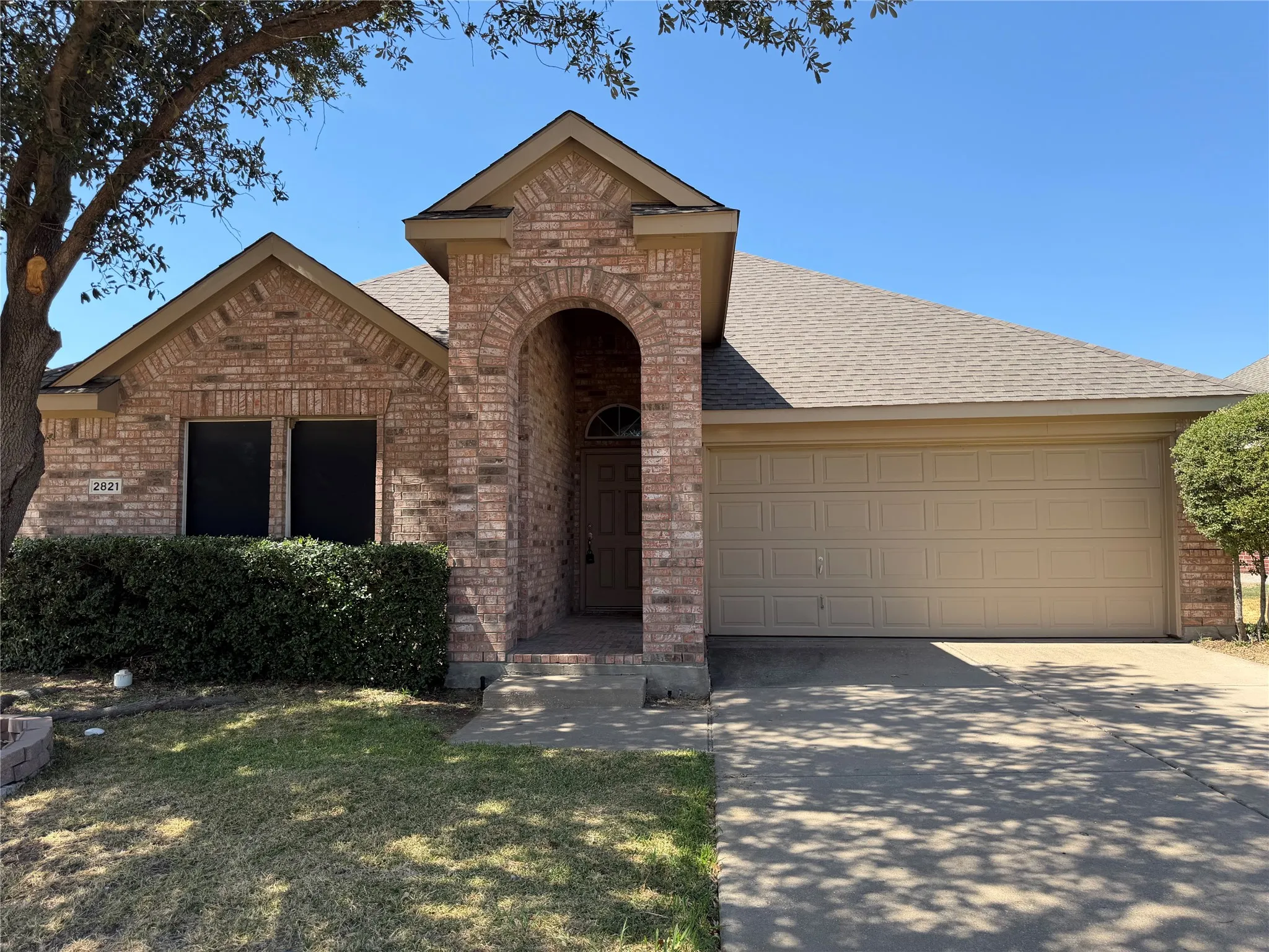 Single Family Residence For Rent in Collin County , 2821 Saddlebred Trail, Celina, Texas 75009, 3 Bedroom, 2 Bathroom, 2 Garage spaces, 1,757 Sqft, built in 2006, mls#21385220, Real Estate Agent in Celina, Homes For Rent in Collin county, Homes For Rent in Celina, Realtor in Celina Texas, Real Estate Brokerage Independent Realty Texas, Luminita Cordes Realtor