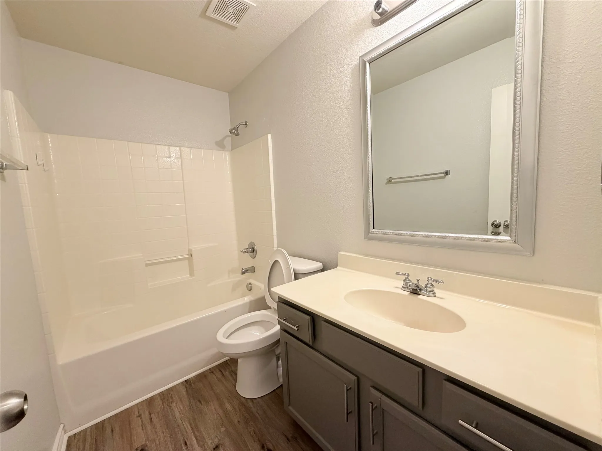 Single Family Residence For Rent in Collin County , 2821 Saddlebred Trail, Celina, Texas 75009, 3 Bedroom, 2 Bathroom, 2 Garage spaces, 1,757 Sqft, built in 2006, mls#21385220, Real Estate Agent in Celina, Homes For Rent in Collin county, Homes For Rent in Celina, Realtor in Celina Texas, Real Estate Brokerage Independent Realty Texas, Luminita Cordes Realtor