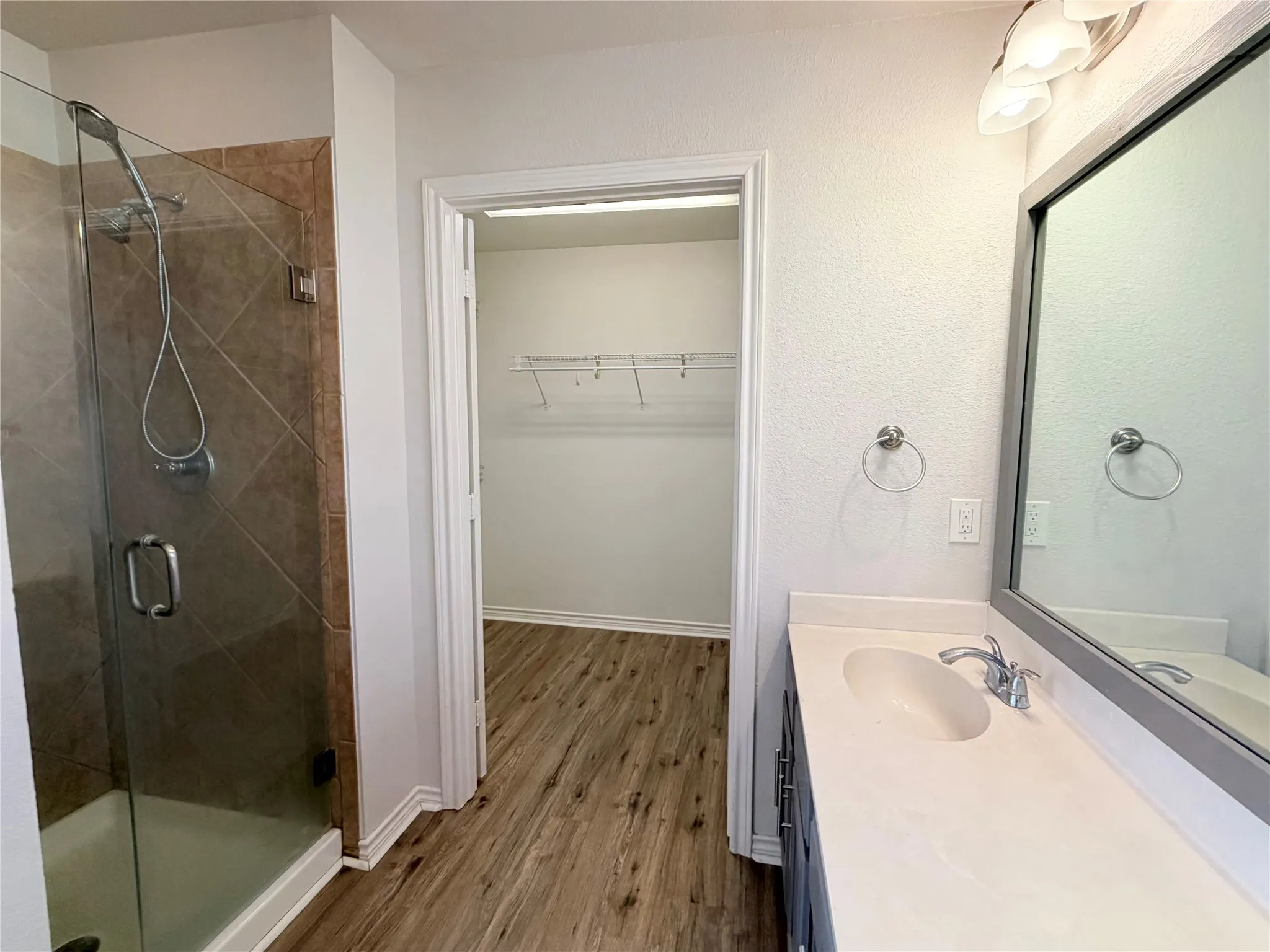 Single Family Residence For Rent in Collin County , 2821 Saddlebred Trail, Celina, Texas 75009, 3 Bedroom, 2 Bathroom, 2 Garage spaces, 1,757 Sqft, built in 2006, mls#21385220, Real Estate Agent in Celina, Homes For Rent in Collin county, Homes For Rent in Celina, Realtor in Celina Texas, Real Estate Brokerage Independent Realty Texas, Luminita Cordes Realtor