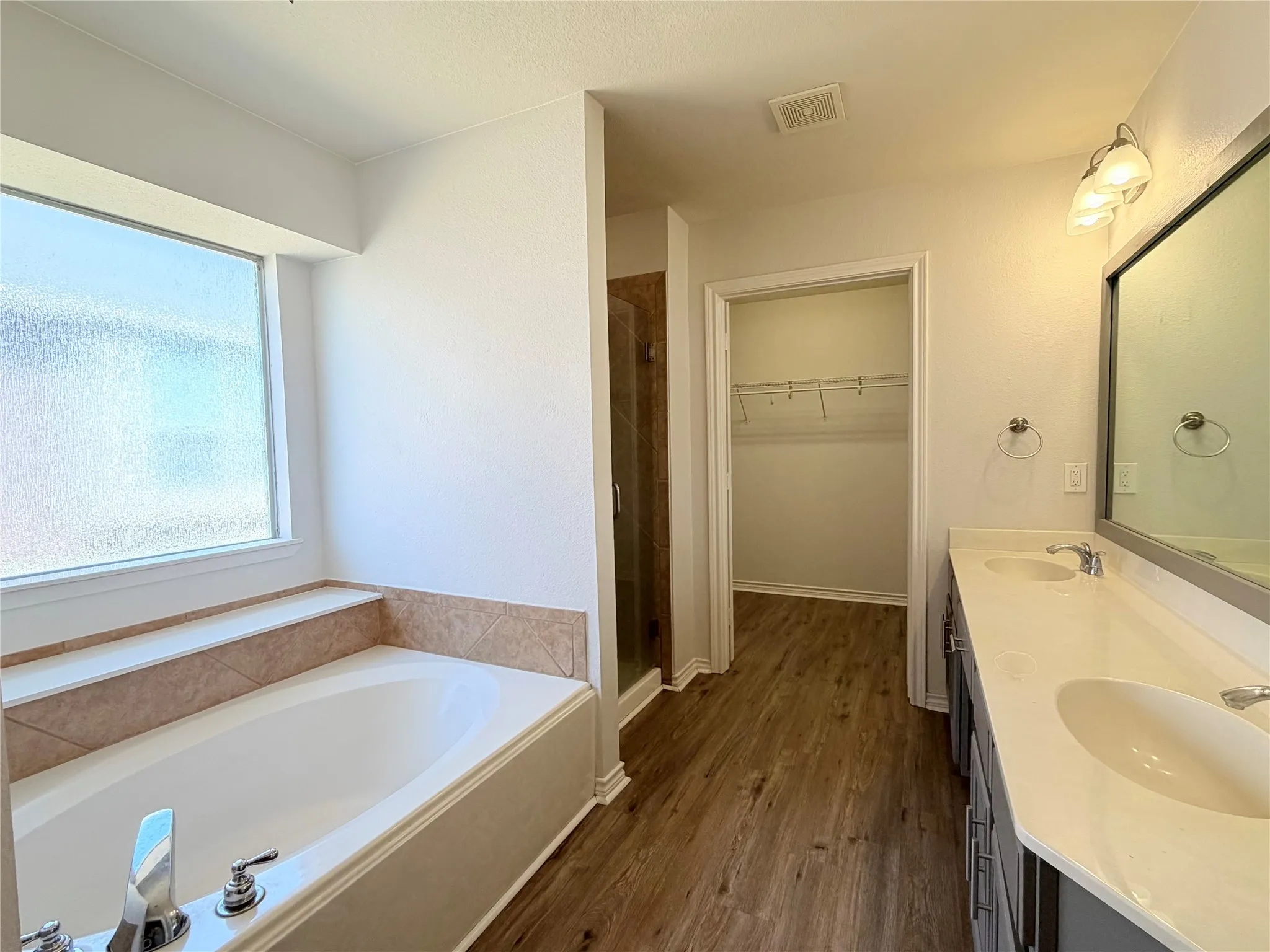 Single Family Residence For Rent in Collin County , 2821 Saddlebred Trail, Celina, Texas 75009, 3 Bedroom, 2 Bathroom, 2 Garage spaces, 1,757 Sqft, built in 2006, mls#21385220, Real Estate Agent in Celina, Homes For Rent in Collin county, Homes For Rent in Celina, Realtor in Celina Texas, Real Estate Brokerage Independent Realty Texas, Luminita Cordes Realtor