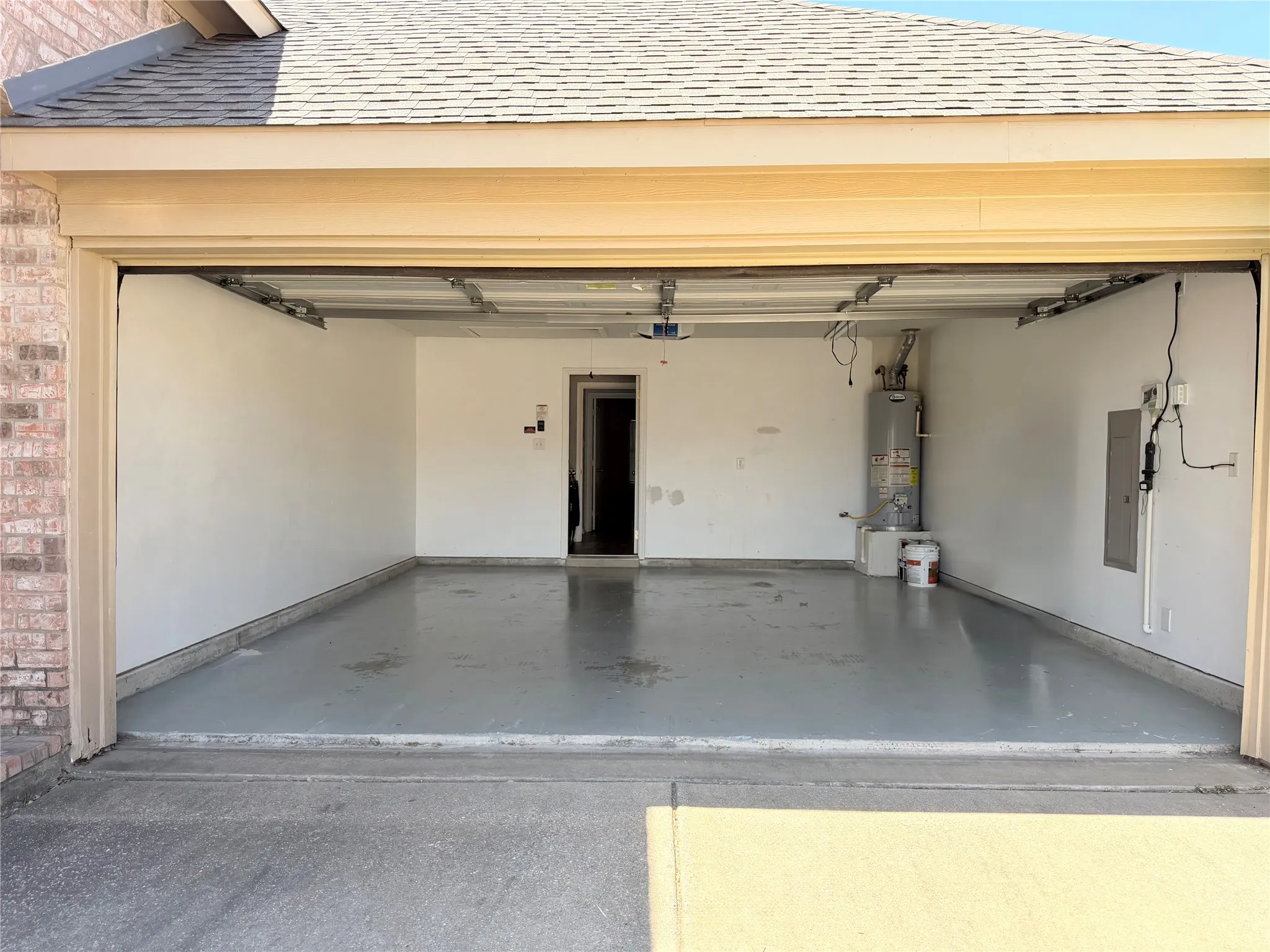 Single Family Residence For Rent in Collin County , 2821 Saddlebred Trail, Celina, Texas 75009, 3 Bedroom, 2 Bathroom, 2 Garage spaces, 1,757 Sqft, built in 2006, mls#21385220, Real Estate Agent in Celina, Homes For Rent in Collin county, Homes For Rent in Celina, Realtor in Celina Texas, Real Estate Brokerage Independent Realty Texas, Luminita Cordes Realtor