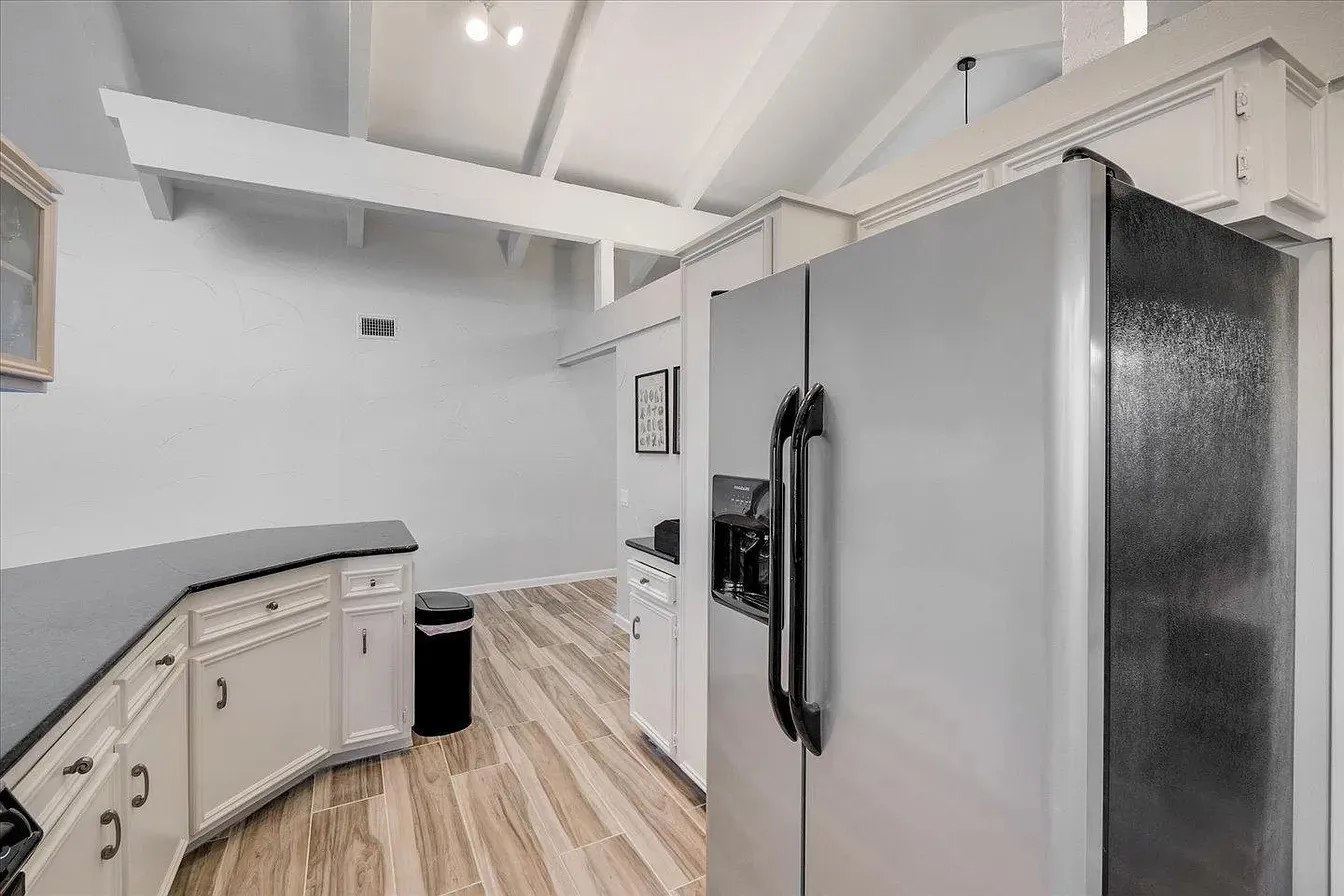 Single Family Residence For Rent in Dallas County , 612 W Northgate Drive, Irving, Texas 75062, 4 Bedroom, 3 Bathroom, 2 Garage spaces, 2,333 Sqft, built in 1970, mls#21384067, Real Estate Agent in Irving, Homes For Rent in Dallas county, Homes For Rent in Irving, Realtor in Irving Texas, Real Estate Brokerage Independent Realty Texas, Luminita Cordes Realtor