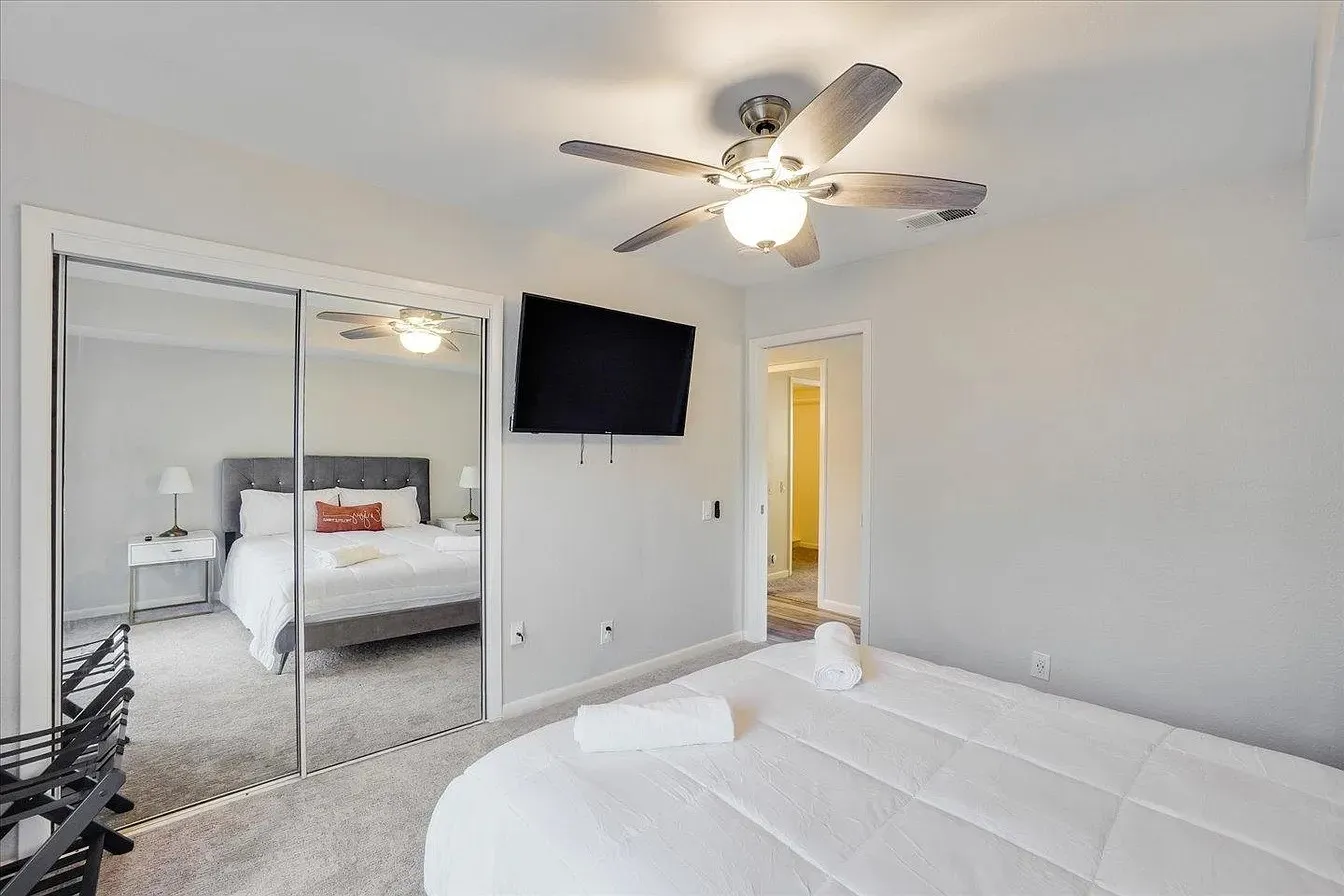 Single Family Residence For Rent in Dallas County , 612 W Northgate Drive, Irving, Texas 75062, 4 Bedroom, 3 Bathroom, 2 Garage spaces, 2,333 Sqft, built in 1970, mls#21384067, Real Estate Agent in Irving, Homes For Rent in Dallas county, Homes For Rent in Irving, Realtor in Irving Texas, Real Estate Brokerage Independent Realty Texas, Luminita Cordes Realtor