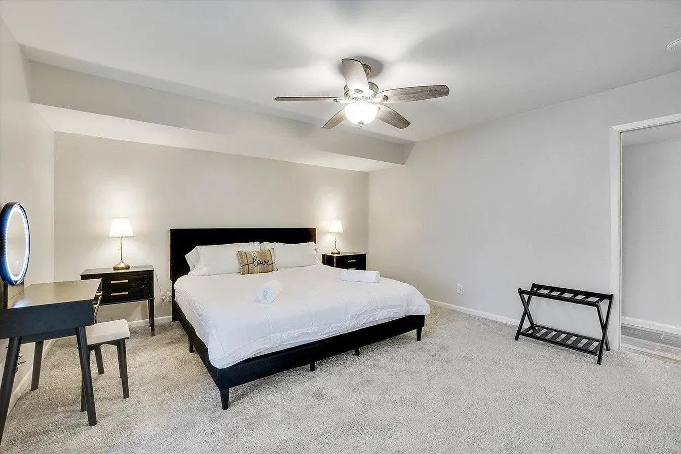 Single Family Residence For Rent in Dallas County , 612 W Northgate Drive, Irving, Texas 75062, 4 Bedroom, 3 Bathroom, 2 Garage spaces, 2,333 Sqft, built in 1970, mls#21384067, Real Estate Agent in Irving, Homes For Rent in Dallas county, Homes For Rent in Irving, Realtor in Irving Texas, Real Estate Brokerage Independent Realty Texas, Luminita Cordes Realtor