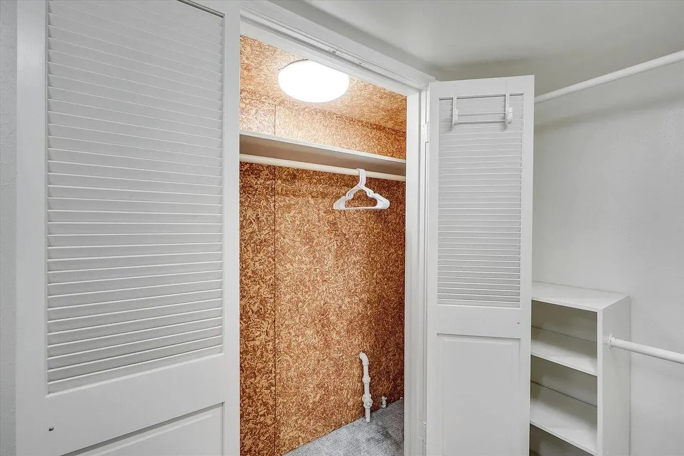 Single Family Residence For Rent in Dallas County , 612 W Northgate Drive, Irving, Texas 75062, 4 Bedroom, 3 Bathroom, 2 Garage spaces, 2,333 Sqft, built in 1970, mls#21384067, Real Estate Agent in Irving, Homes For Rent in Dallas county, Homes For Rent in Irving, Realtor in Irving Texas, Real Estate Brokerage Independent Realty Texas, Luminita Cordes Realtor