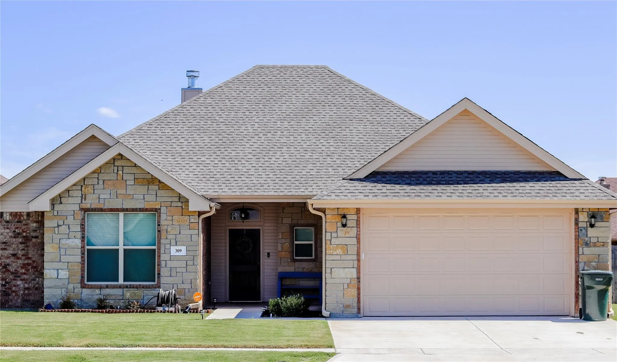 Single Family Residence For Rent in Taylor County , 309 Mill Creek Drive, Abilene, Texas 79602, 4 Bedroom, 2 Bathroom, 2 Garage spaces, 1,811 Sqft, built in 2017, mls#21385826, Real Estate Agent in Abilene, Homes For Rent in Taylor county, Homes For Rent in Abilene, Realtor in Abilene Texas, Real Estate Brokerage Independent Realty Texas, Luminita Cordes Realtor