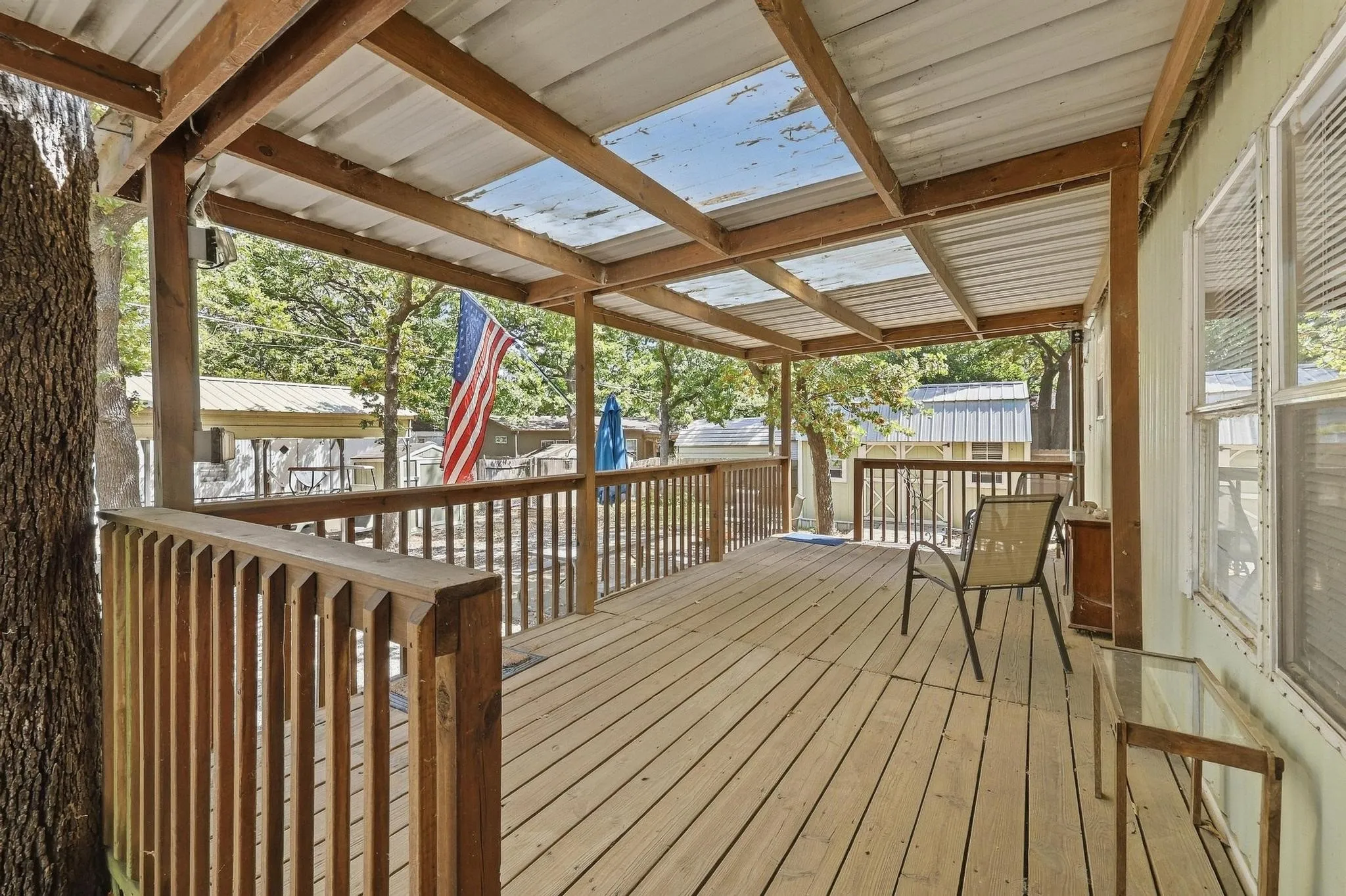 Mobile Home For Sale in Grayson County , 14 Bravo Road, Pottsboro, Texas 75076, 2 Bedroom, 1 Bathroom, Garage spaces, 784 Sqft, built in 1994, mls#21384306, Real Estate Agent in Pottsboro, Homes For Sale in Grayson county, Homes For Sale in Pottsboro, Realtor in Pottsboro Texas, Real Estate Brokerage Independent Realty Texas, Luminita Cordes Realtor