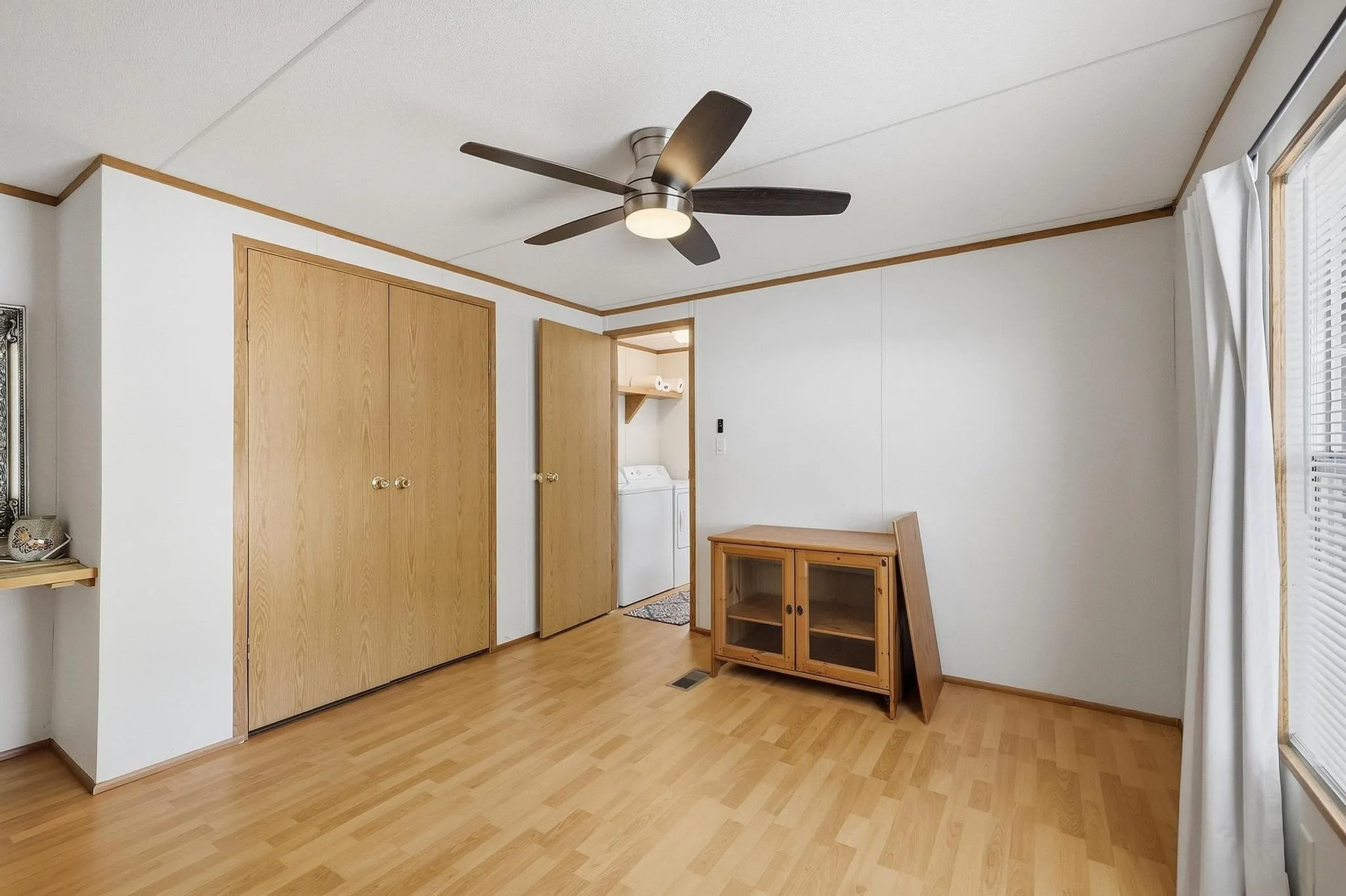 Mobile Home For Sale in Grayson County , 14 Bravo Road, Pottsboro, Texas 75076, 2 Bedroom, 1 Bathroom, Garage spaces, 784 Sqft, built in 1994, mls#21384306, Real Estate Agent in Pottsboro, Homes For Sale in Grayson county, Homes For Sale in Pottsboro, Realtor in Pottsboro Texas, Real Estate Brokerage Independent Realty Texas, Luminita Cordes Realtor