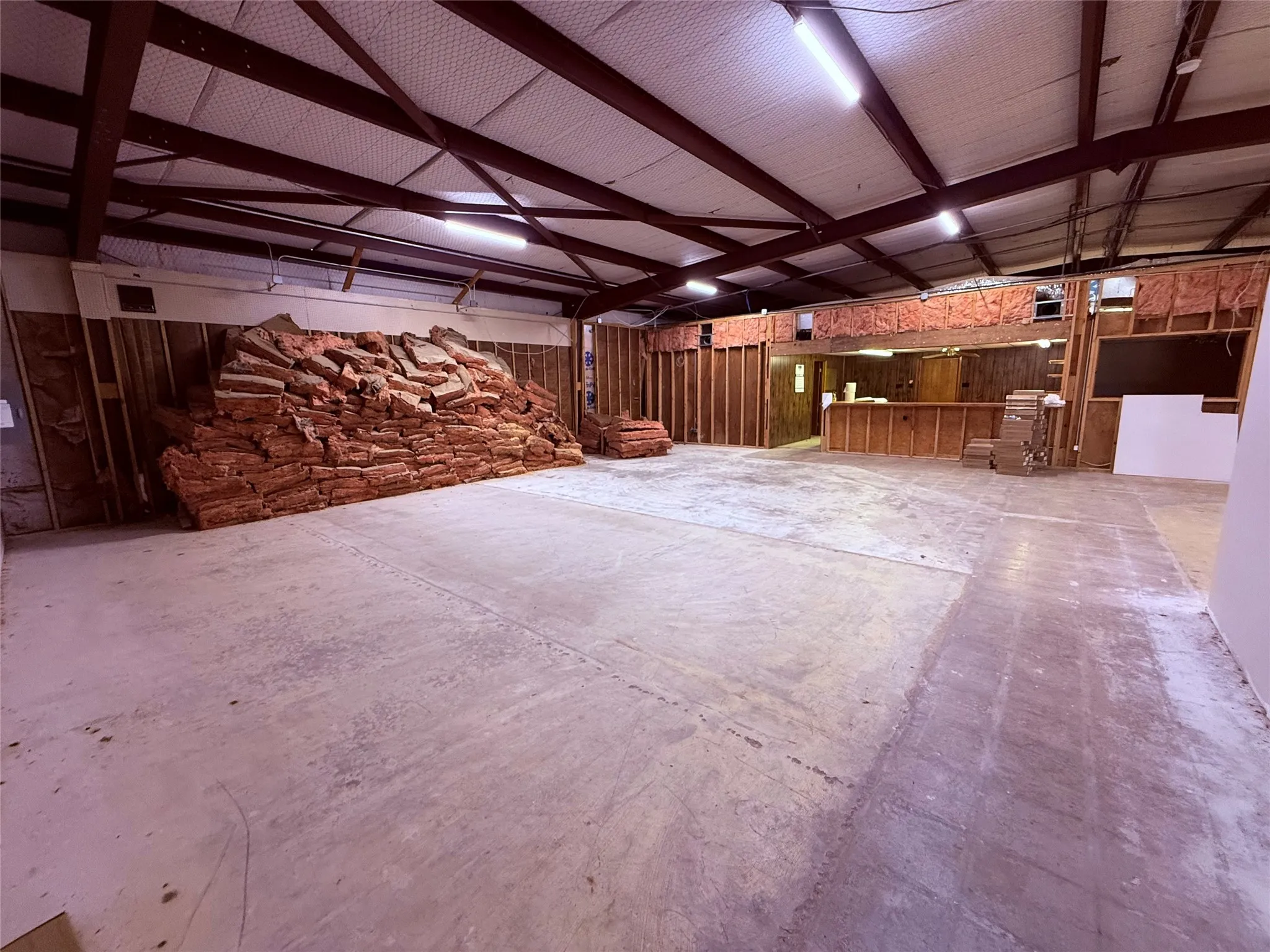 Business For Sale in Wood County , 622 W Broadway Street, Winnsboro, Texas 75494, 0, 0, Garage spaces, 0 Sqft, built in 0, mls#21385865, Real Estate Agent in Winnsboro, Homes For Sale in Wood county, Homes For Sale in Winnsboro, Realtor in Winnsboro Texas, Real Estate Brokerage Independent Realty Texas, Luminita Cordes Realtor