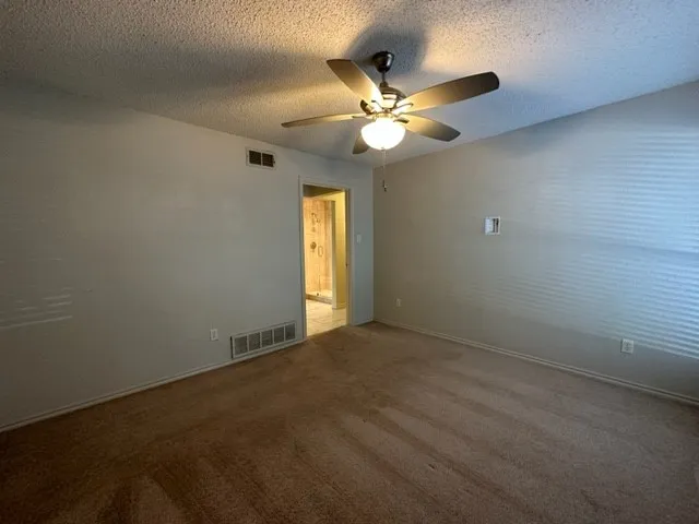 4909 #C - UPSTAIRS