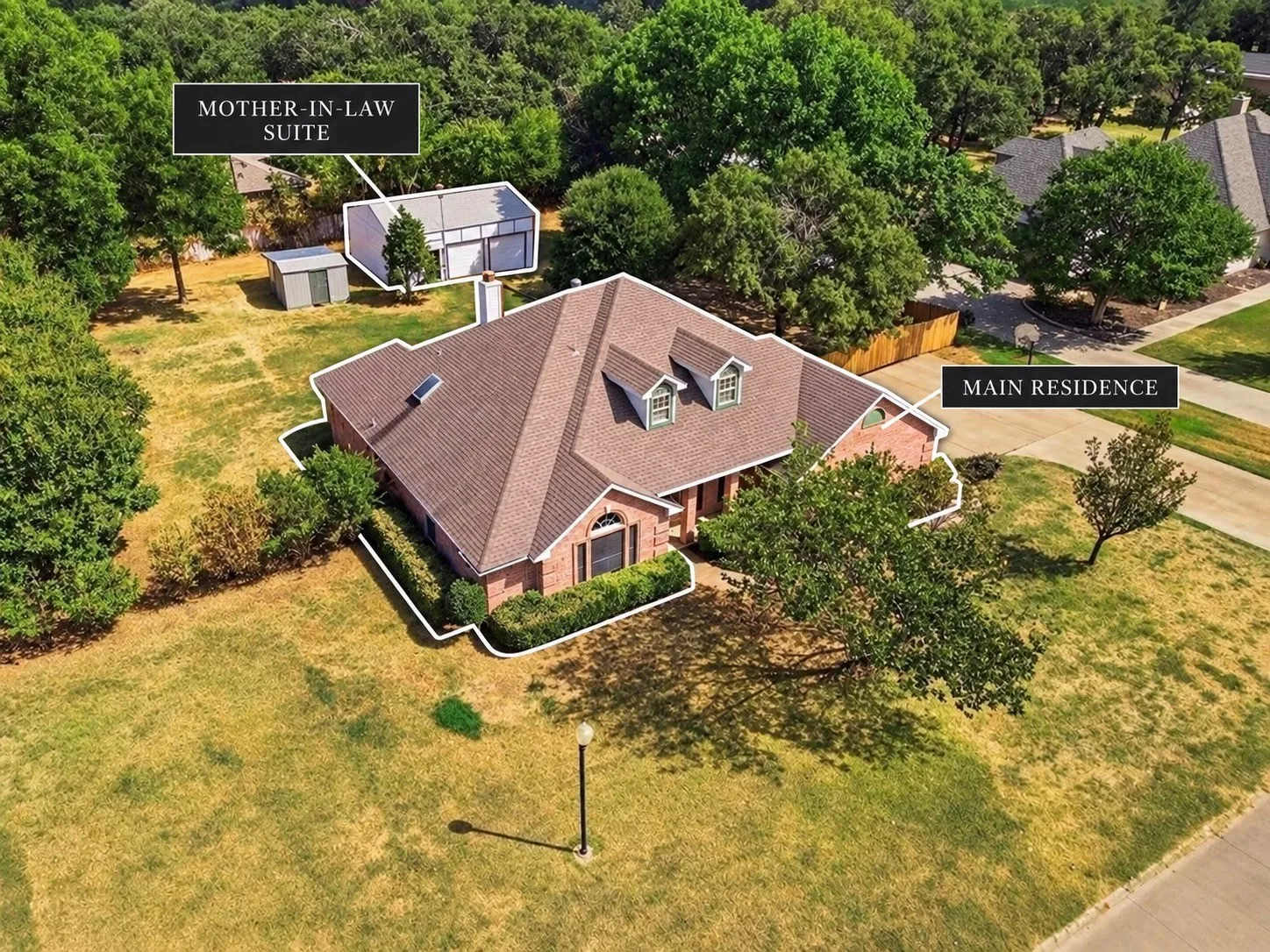 Single Family Residence For Sale in Tarrant County , 7501 Cains Meadow Court, Burleson, Texas 76028, 5 Bedroom, 3 Bathroom, 3 Garage spaces, 2,576 Sqft, built in 1996, mls#21385717, Real Estate Agent in Burleson, Homes For Sale in Tarrant county, Homes For Sale in Burleson, Realtor in Burleson Texas, Real Estate Brokerage Independent Realty Texas, Luminita Cordes Realtor