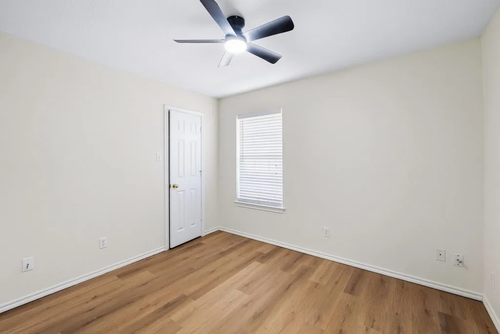 Single Family Residence For Sale in Tarrant County , 7501 Cains Meadow Court, Burleson, Texas 76028, 5 Bedroom, 3 Bathroom, 3 Garage spaces, 2,576 Sqft, built in 1996, mls#21385717, Real Estate Agent in Burleson, Homes For Sale in Tarrant county, Homes For Sale in Burleson, Realtor in Burleson Texas, Real Estate Brokerage Independent Realty Texas, Luminita Cordes Realtor
