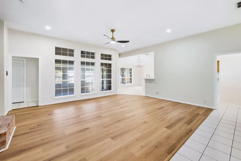 Single Family Residence For Sale in Tarrant County , 7501 Cains Meadow Court, Burleson, Texas 76028, 5 Bedroom, 3 Bathroom, 3 Garage spaces, 2,576 Sqft, built in 1996, mls#21385717, Real Estate Agent in Burleson, Homes For Sale in Tarrant county, Homes For Sale in Burleson, Realtor in Burleson Texas, Real Estate Brokerage Independent Realty Texas, Luminita Cordes Realtor