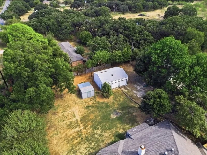 Single Family Residence For Sale in Tarrant County , 7501 Cains Meadow Court, Burleson, Texas 76028, 5 Bedroom, 3 Bathroom, 3 Garage spaces, 2,576 Sqft, built in 1996, mls#21385717, Real Estate Agent in Burleson, Homes For Sale in Tarrant county, Homes For Sale in Burleson, Realtor in Burleson Texas, Real Estate Brokerage Independent Realty Texas, Luminita Cordes Realtor
