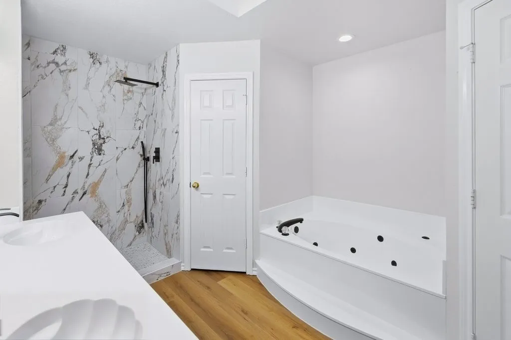 Single Family Residence For Sale in Tarrant County , 7501 Cains Meadow Court, Burleson, Texas 76028, 5 Bedroom, 3 Bathroom, 3 Garage spaces, 2,576 Sqft, built in 1996, mls#21385717, Real Estate Agent in Burleson, Homes For Sale in Tarrant county, Homes For Sale in Burleson, Realtor in Burleson Texas, Real Estate Brokerage Independent Realty Texas, Luminita Cordes Realtor