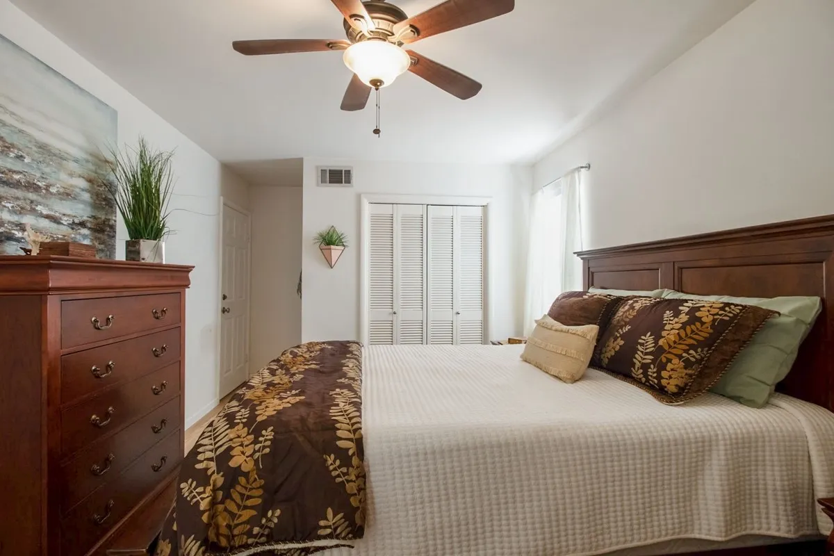 Single Family Residence For Sale in Dallas County , 8630 Hackney Lane, Dallas, Texas 75238, 3 Bedroom, 2 Bathroom, 2 Garage spaces, 1,255 Sqft, built in 1960, mls#21385735, Real Estate Agent in Dallas, Homes For Sale in Dallas county, Homes For Sale in Dallas, Realtor in Dallas Texas, Real Estate Brokerage Independent Realty Texas, Luminita Cordes Realtor