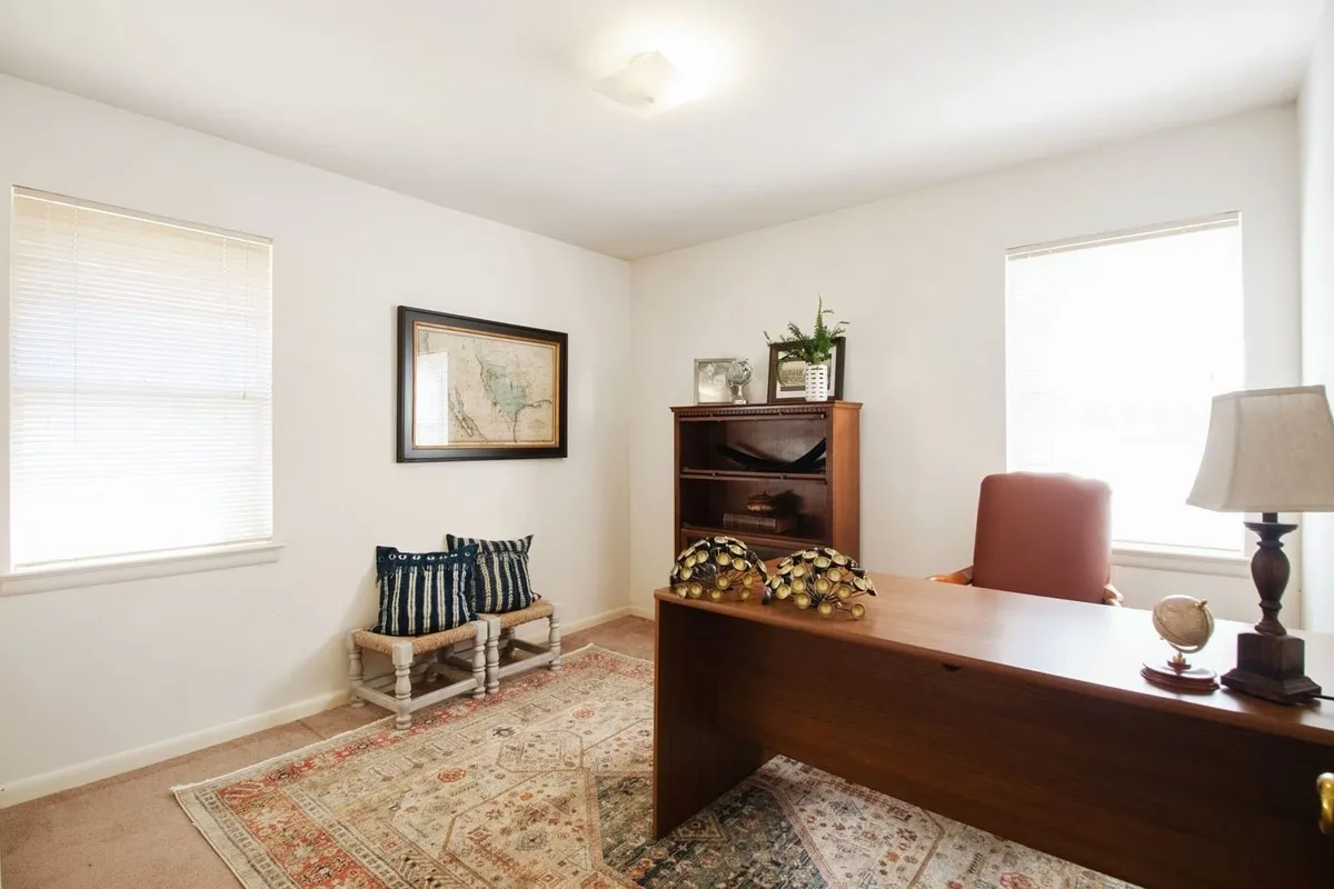 Single Family Residence For Sale in Dallas County , 8630 Hackney Lane, Dallas, Texas 75238, 3 Bedroom, 2 Bathroom, 2 Garage spaces, 1,255 Sqft, built in 1960, mls#21385735, Real Estate Agent in Dallas, Homes For Sale in Dallas county, Homes For Sale in Dallas, Realtor in Dallas Texas, Real Estate Brokerage Independent Realty Texas, Luminita Cordes Realtor